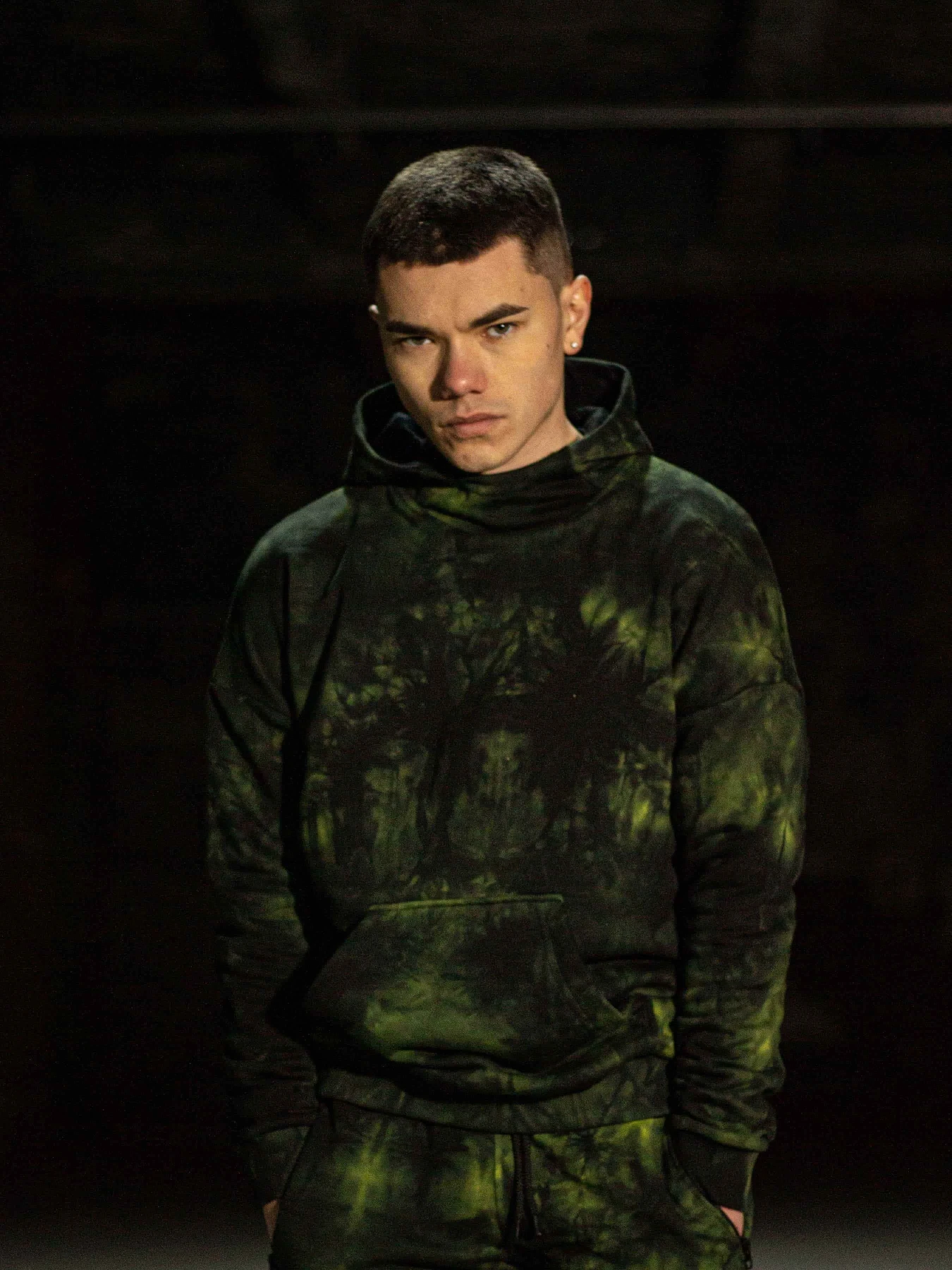 Худи и свитшоты Custom Wear модель cw-hood-9122 Худи и свитшоты Custom Wear модель cw-hood-9122 Фото