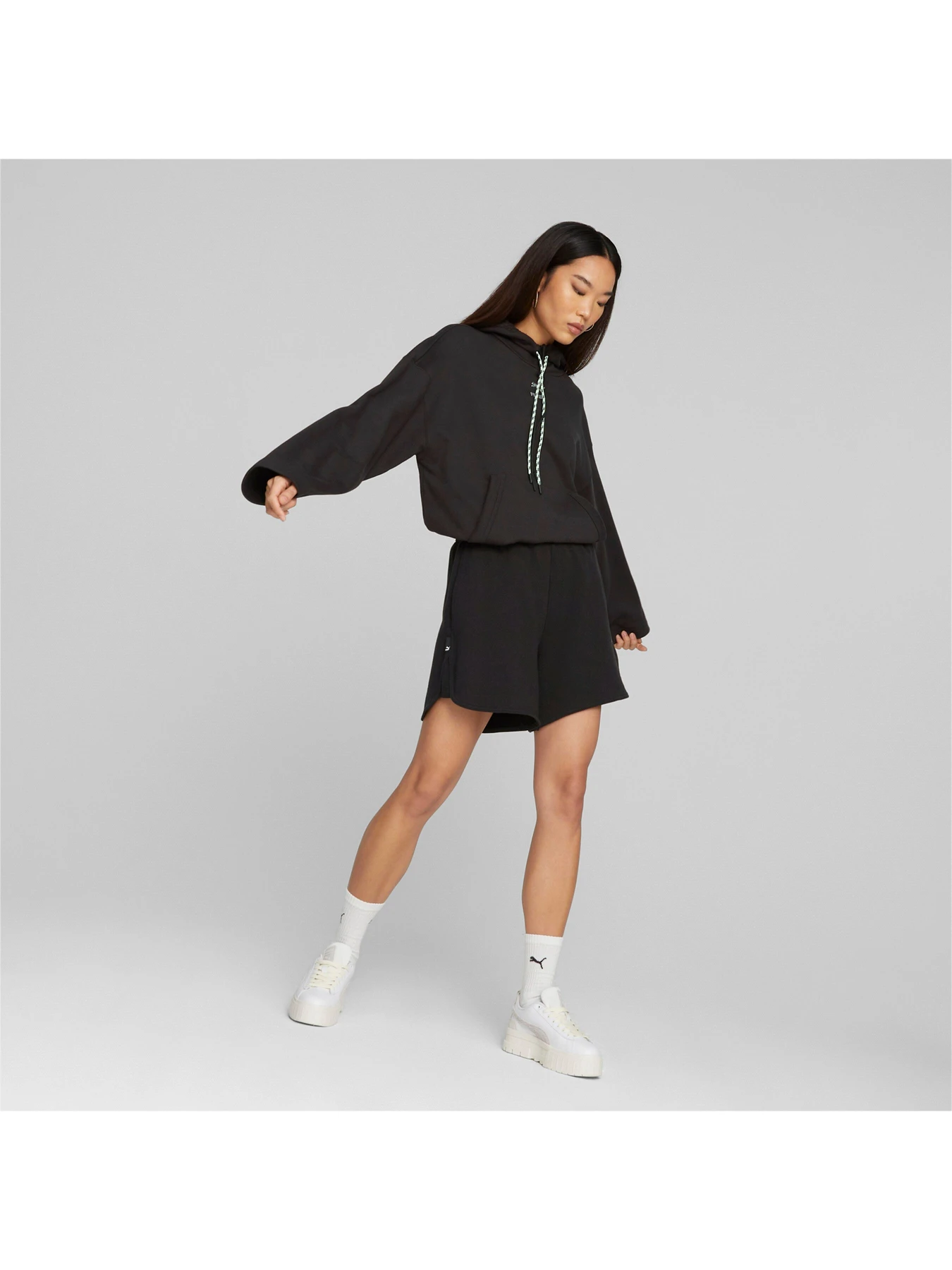 Шорты PUMA Downtown High Waist Shorts модель 538361 Шорты PUMA Downtown High Waist Shorts модель 538361 Фото