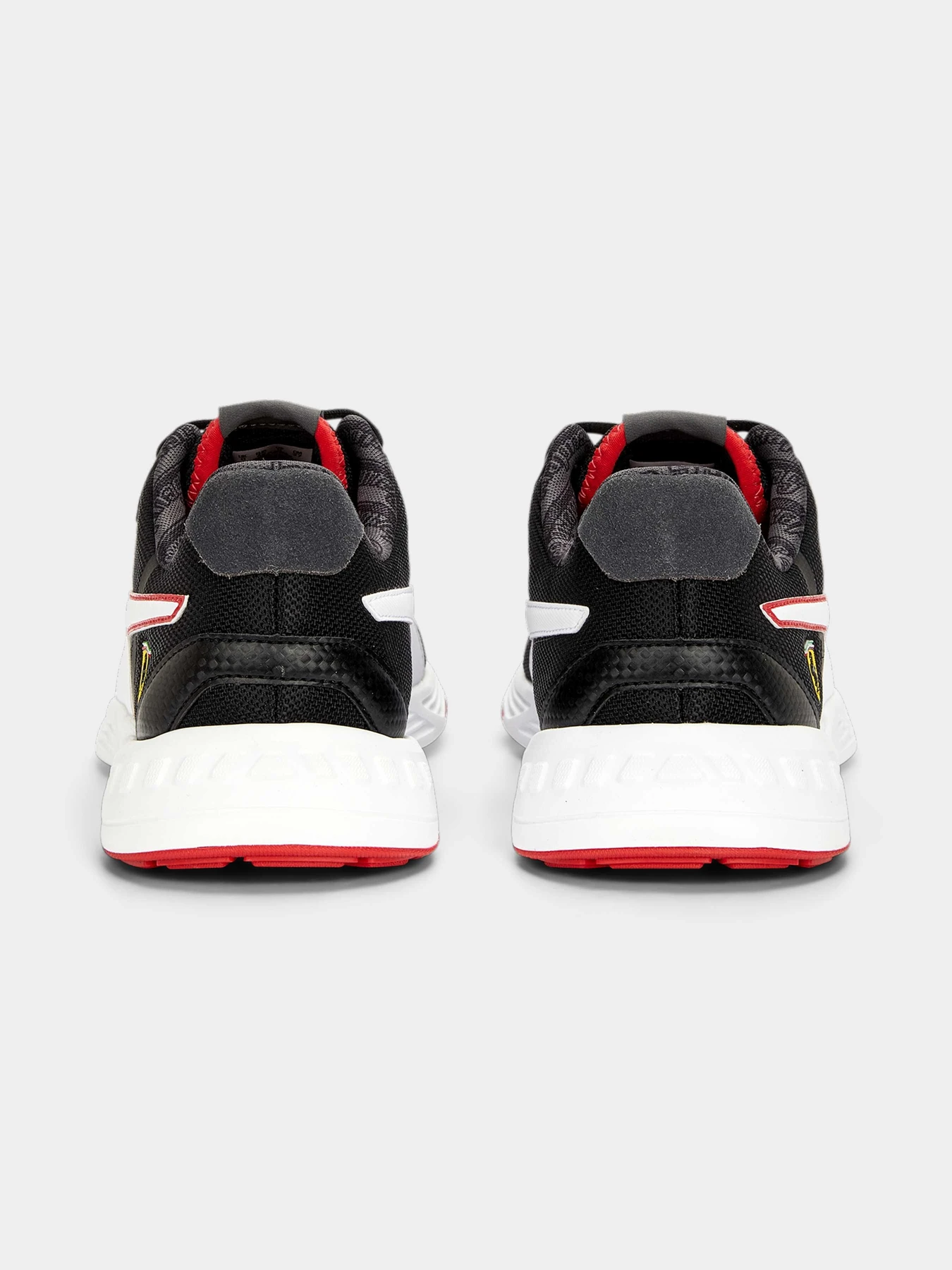 Кроссовки PUMA Ferrari Tiburion модель 307515 Кроссовки PUMA Ferrari Tiburion модель 307515 Фото