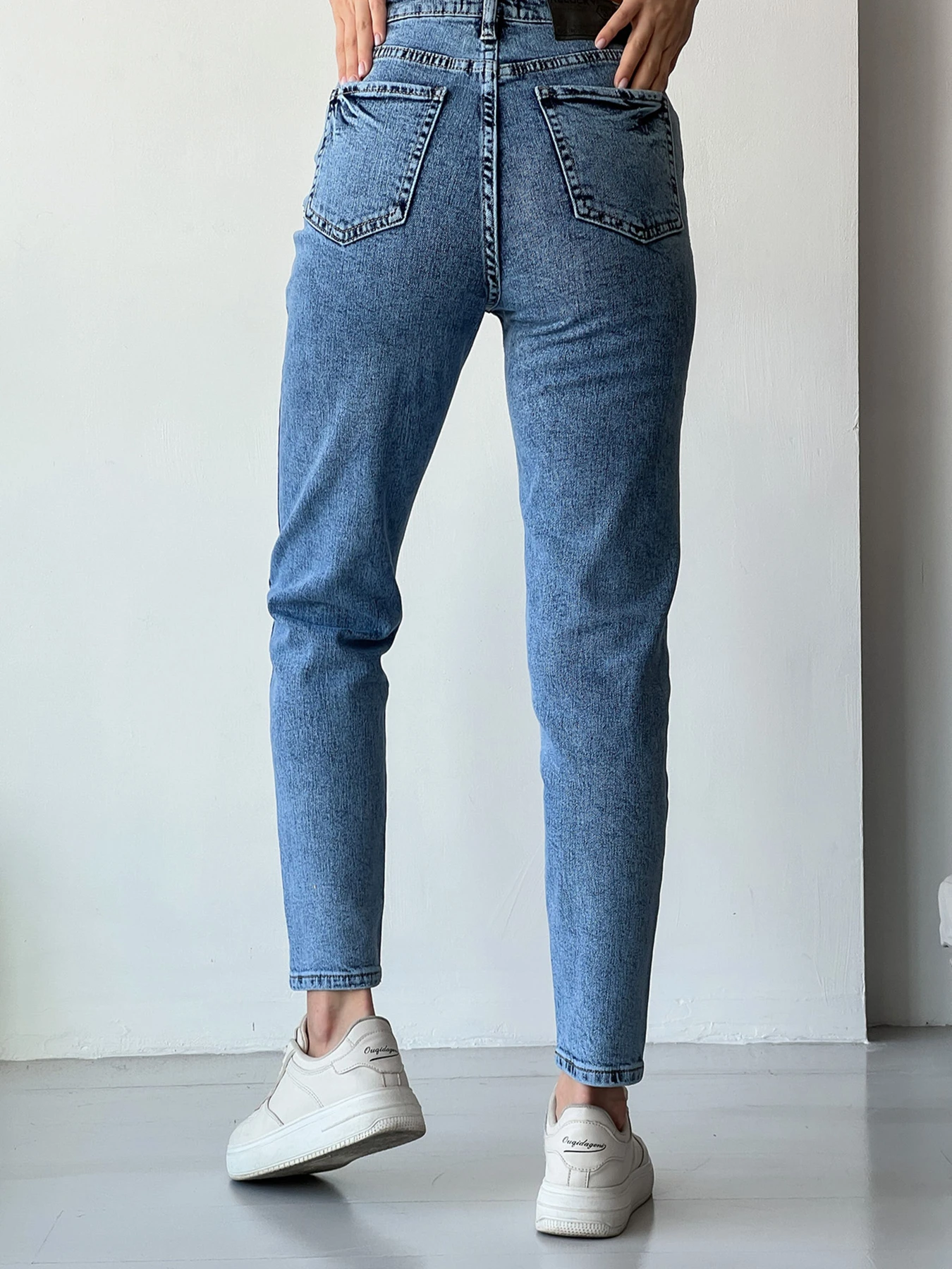 Джинси ISSA Plus модель WN20-400_blue Джинси ISSA Plus модель WN20-400_blue Фото
