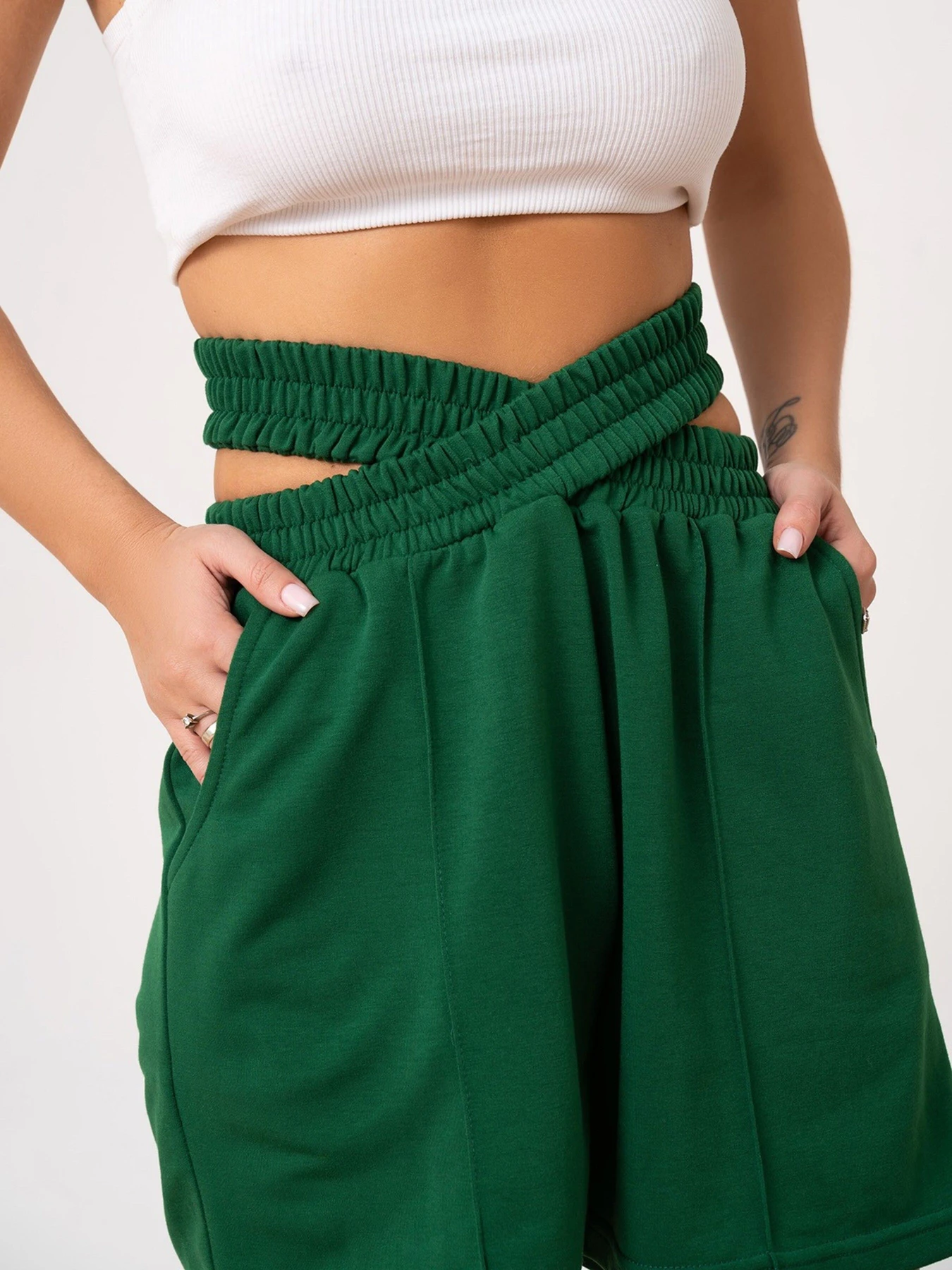 Шорты ISSA Plus модель 13885_green Шорты ISSA Plus модель 13885_green Фото