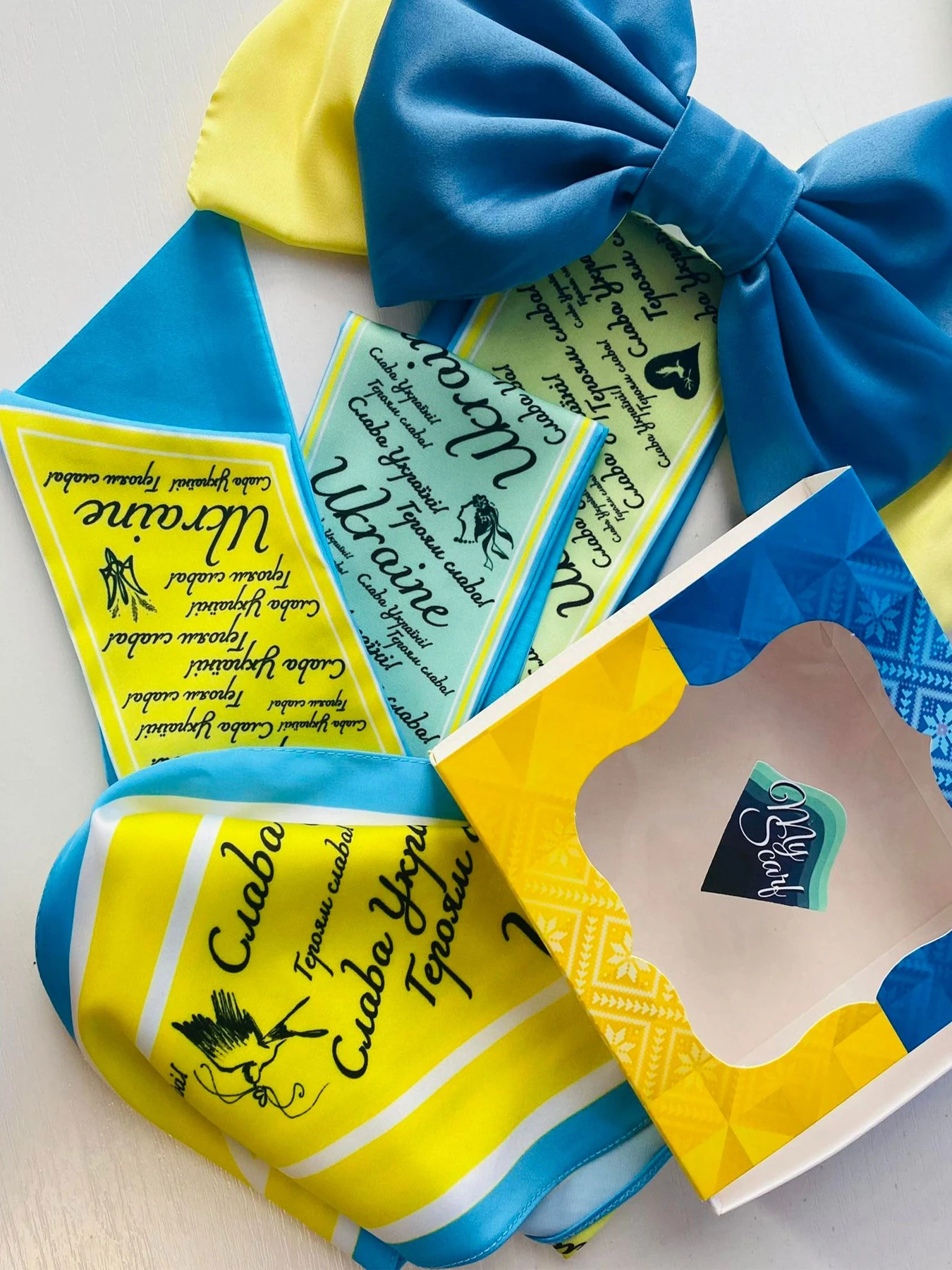 Твилли желто-голубой. Коллекция "Украина". MyScarf модель gt_045 Твилли желто-голубой. Коллекция "Украина". MyScarf модель gt_045 Фото