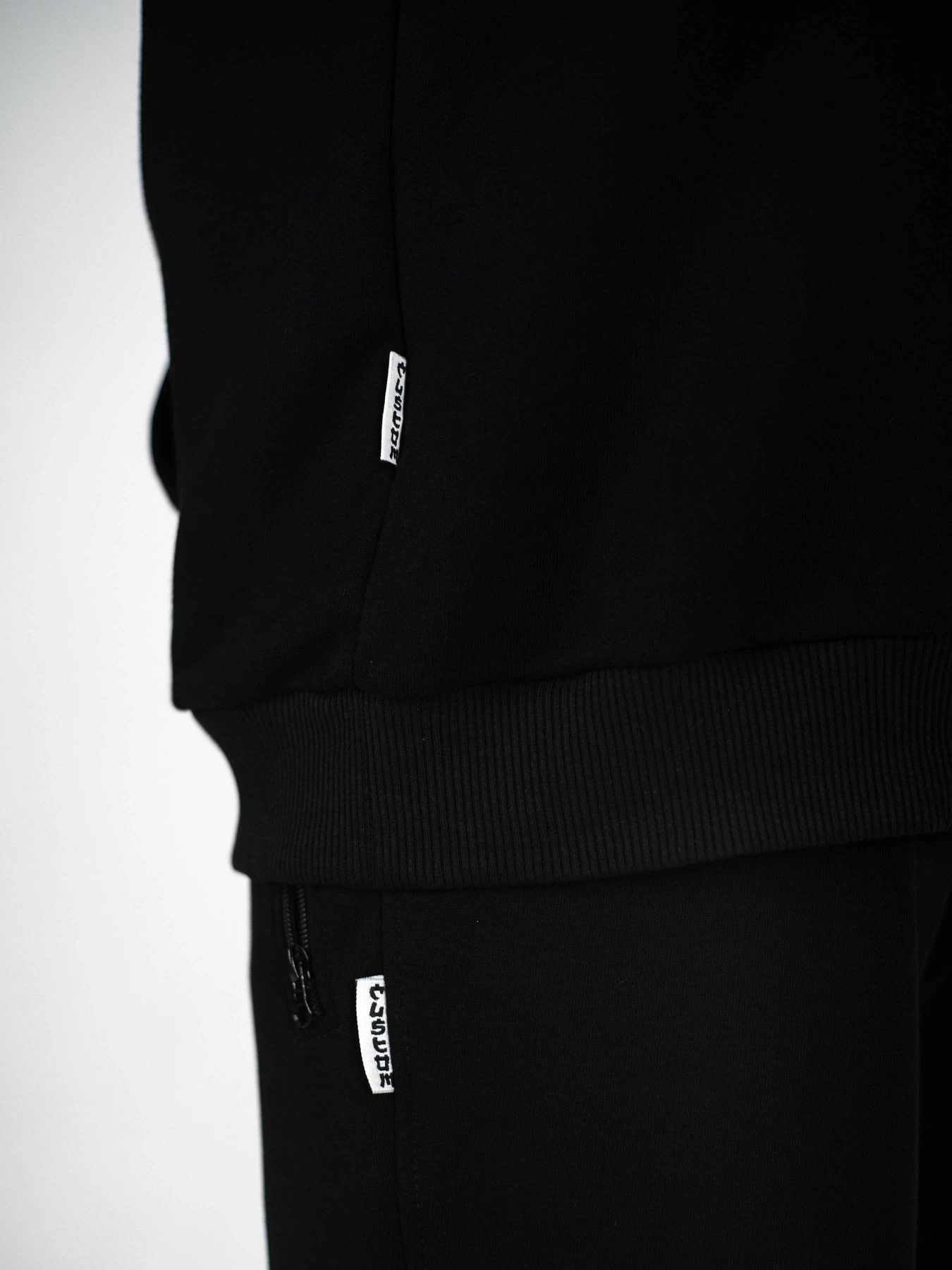 Худі та світшоти Custom Wear модель cw-hood-4682 Фото