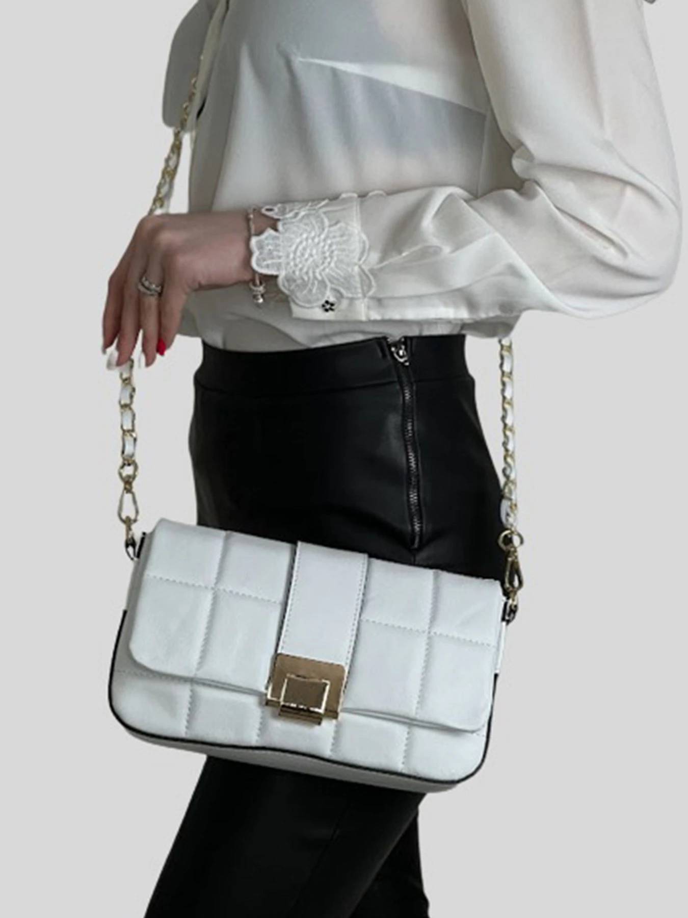 Сумки Bella Bertucci модель 5522-16-37 Фото