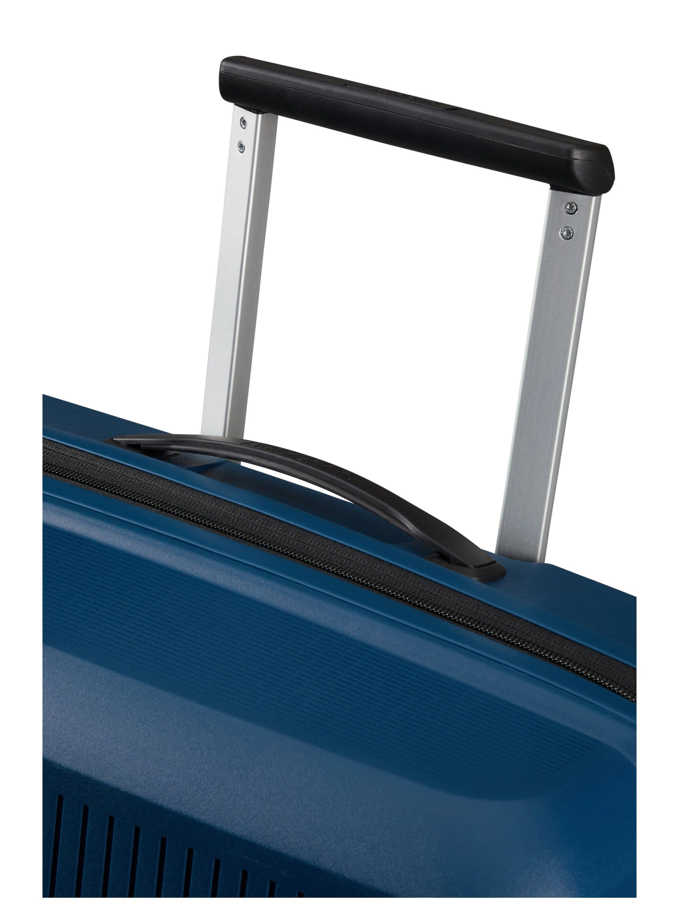 Дорожные сумки и чемоданы American Tourister модель MD841002 Фото