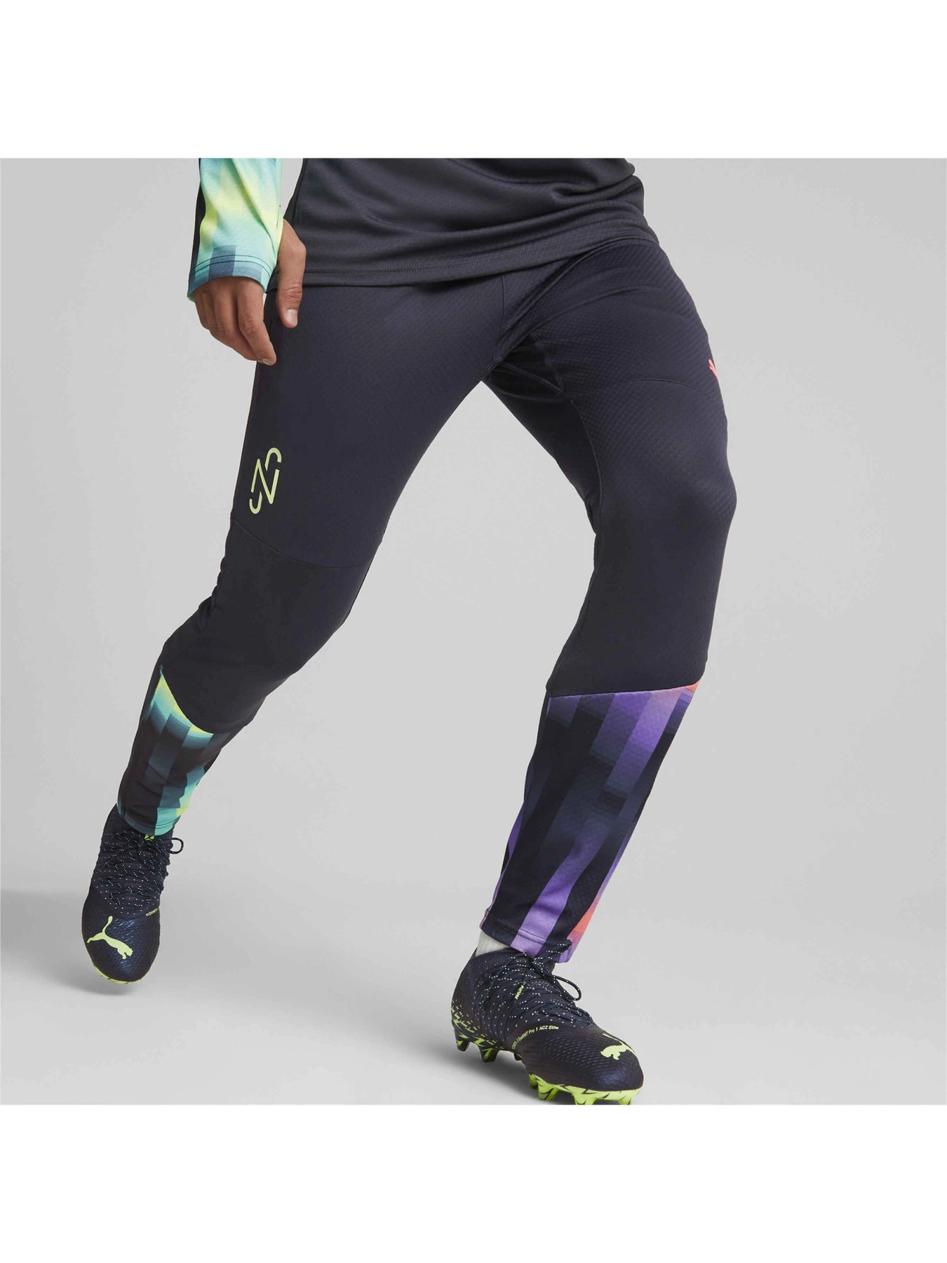 Брюки PUMA Neymar Jr 24/7 Training Pant модель 605816 Фото