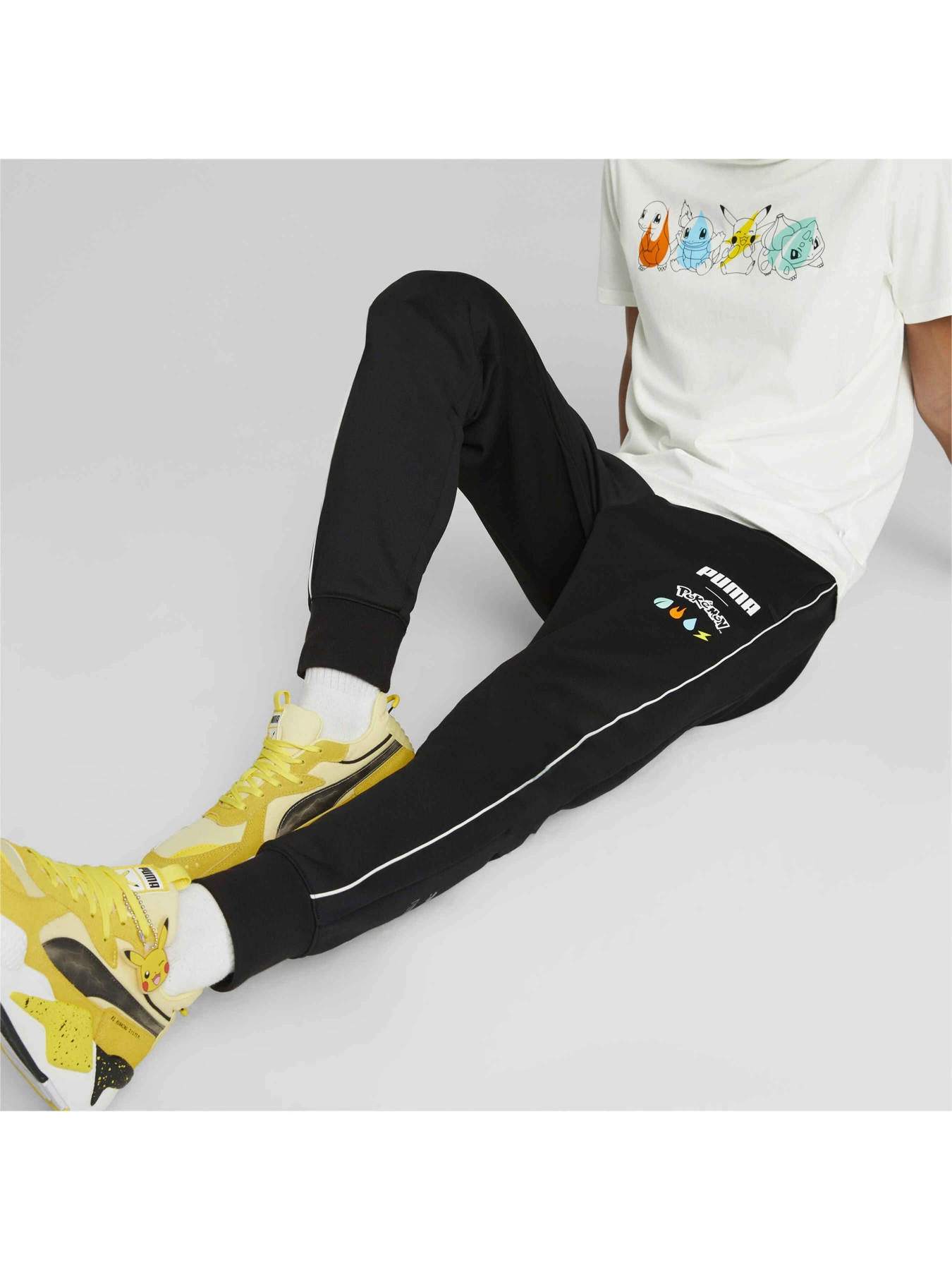 Брюки PUMA x Pokemon T7 Pants модель 537777 Брюки PUMA x Pokemon T7 Pants модель 537777 Фото