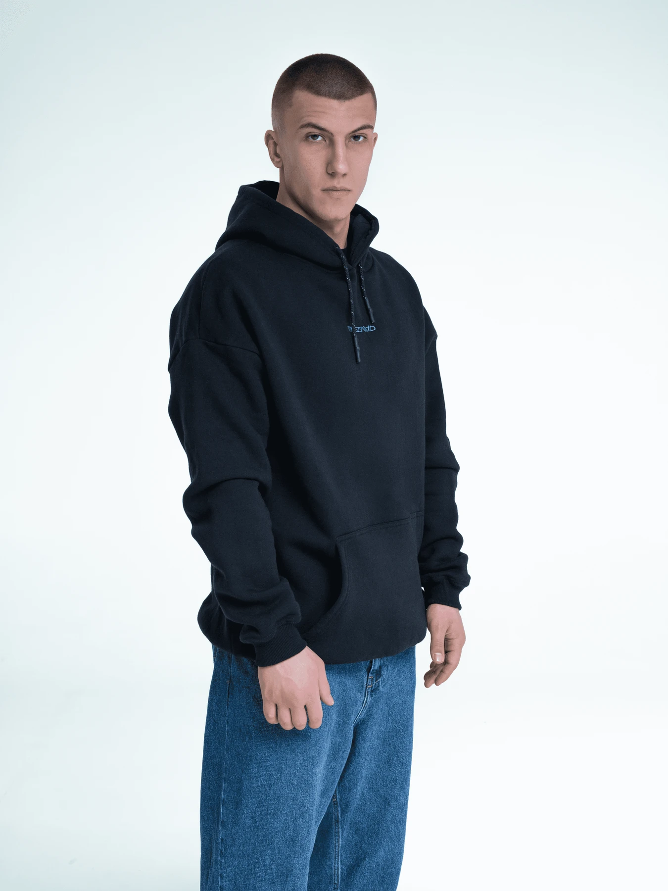 Худи и свитшоты Bezlad модель hoodiebasicblacklogo Фото
