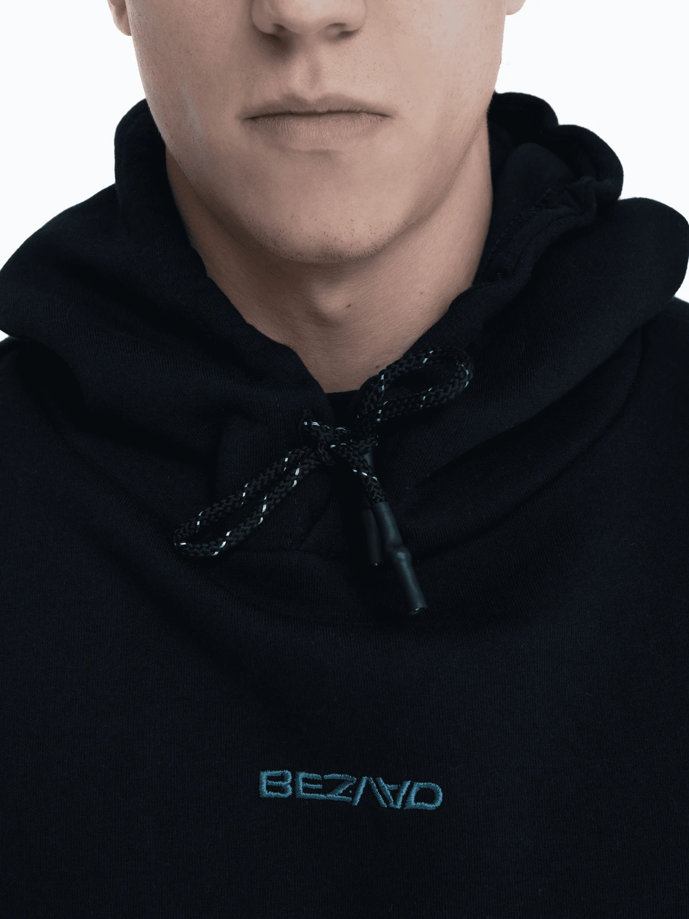 Худи и свитшоты Bezlad модель hoodiebasicblacklogo Фото