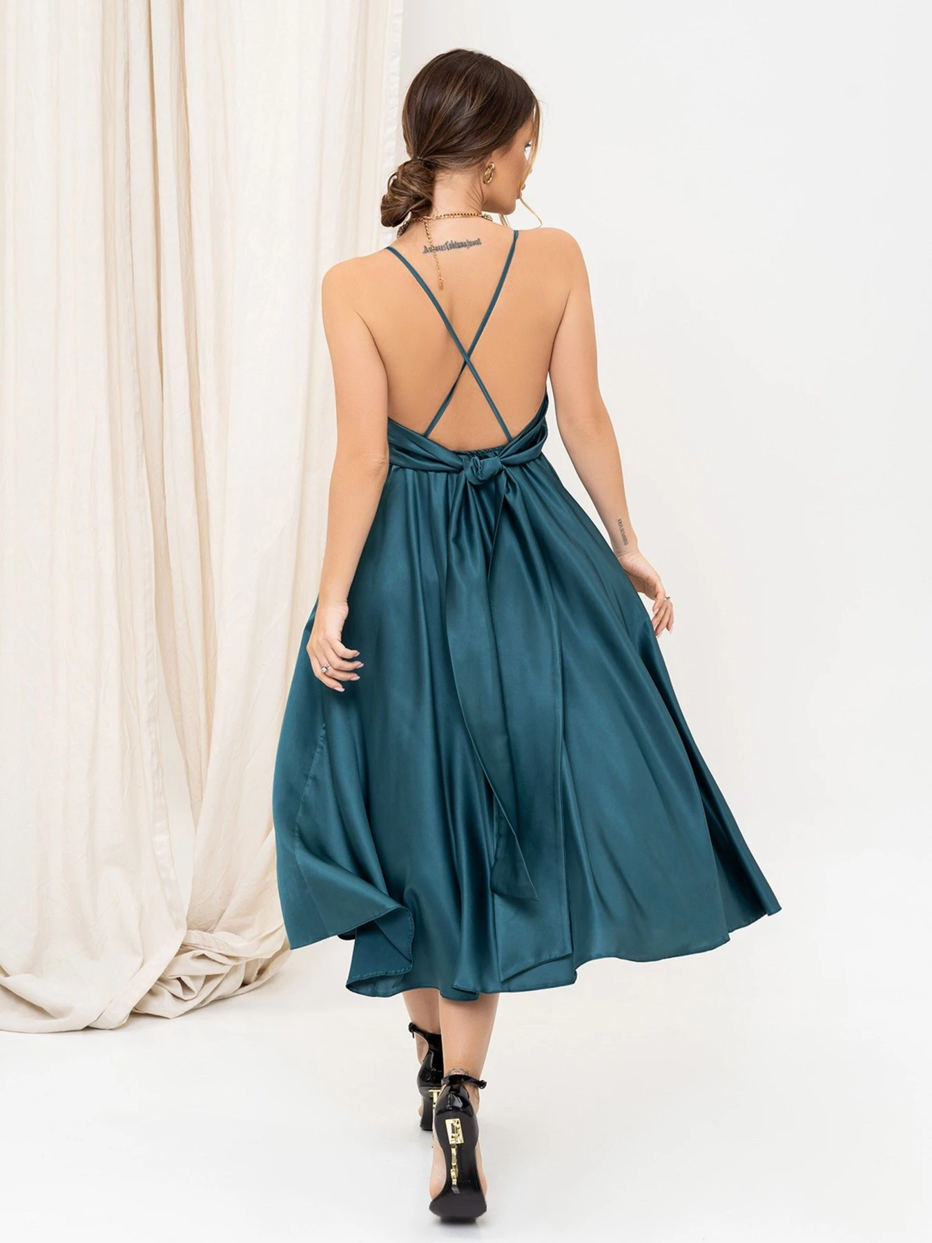 Платья ISSA Plus модель 13917_green Платья ISSA Plus модель 13917_green Фото