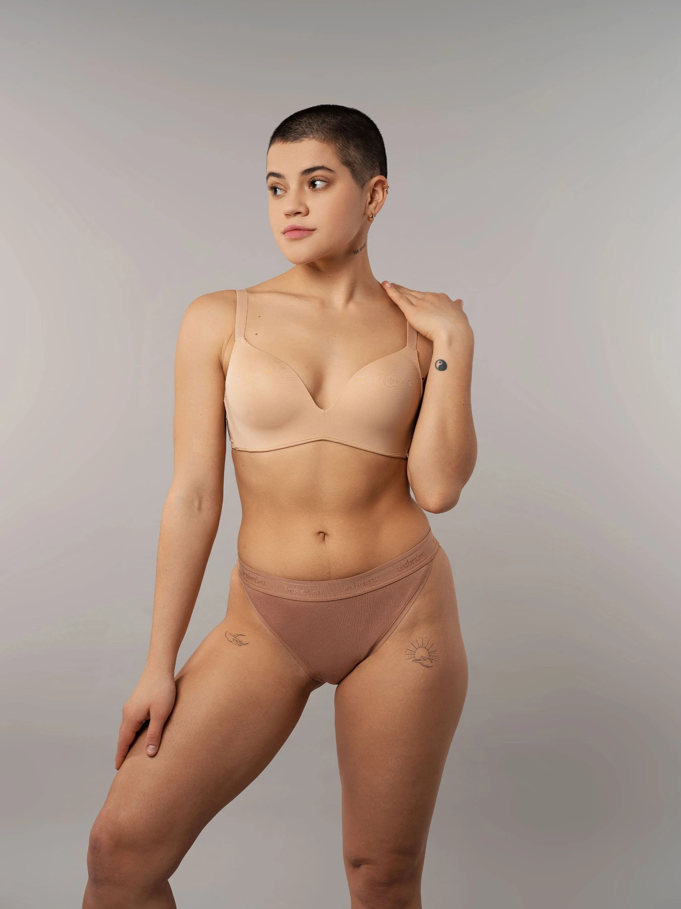 Нижнее белье Brabrabra модель SLZ24402005_3_nude_smoky-gray_mango Фото