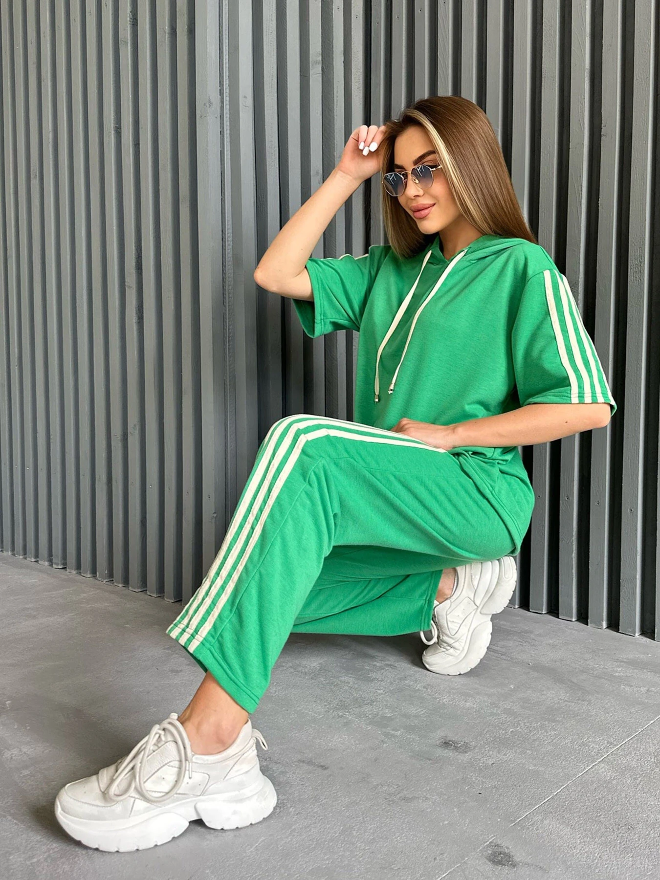 Костюми ISSA Plus модель 13950_green Костюми ISSA Plus модель 13950_green Фото