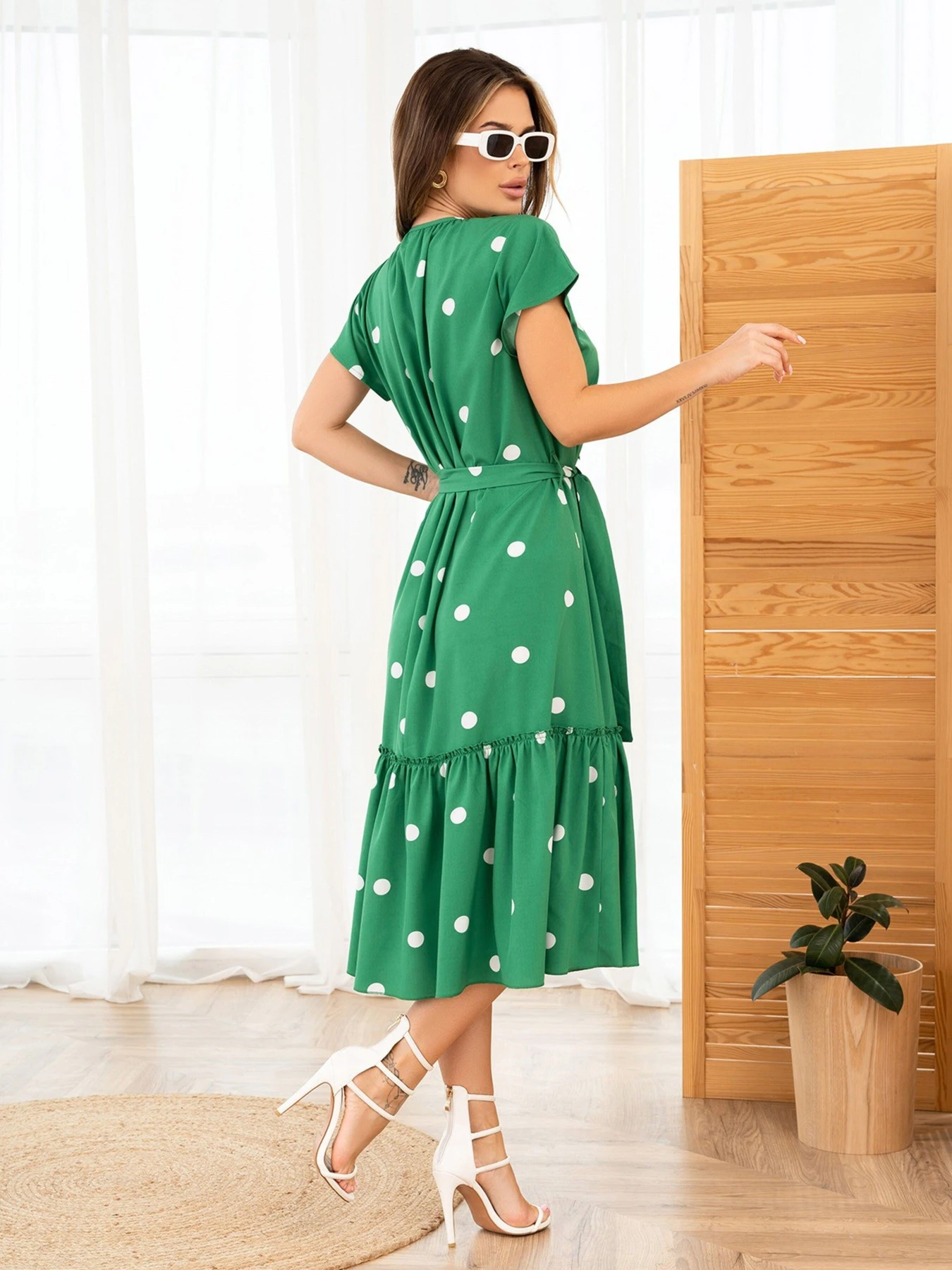 Сукні ISSA Plus модель 13954_green Фото