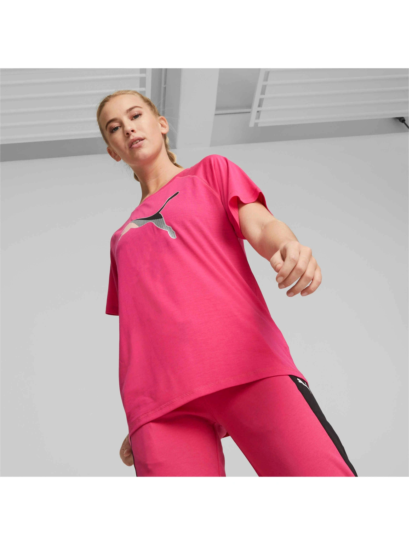 Футболки и поло PUMA Evostripe Tee модель 673066 Фото
