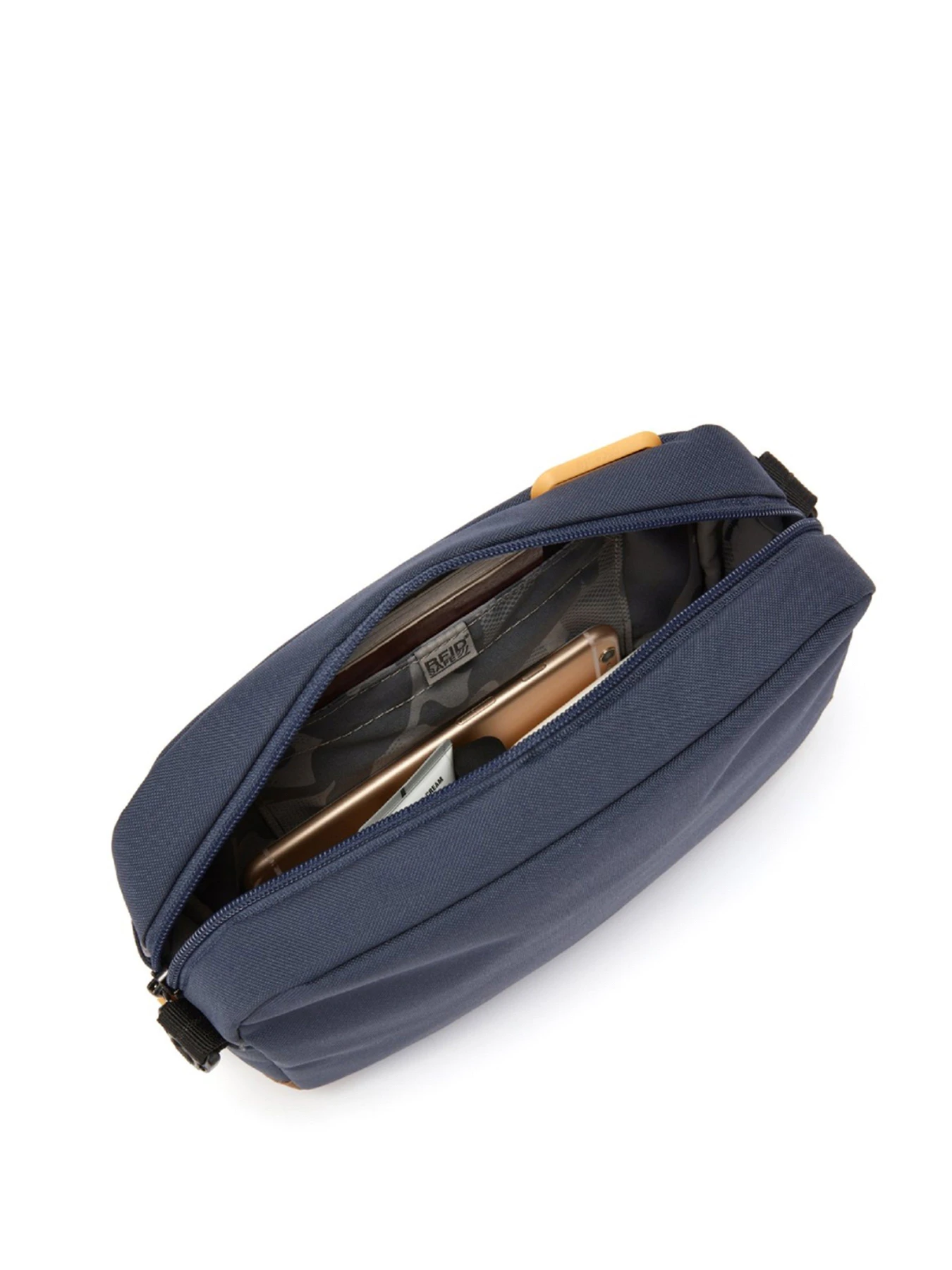 Сумки Pacsafe GO модель 35105651 Сумки Pacsafe GO модель 35105651 Фото