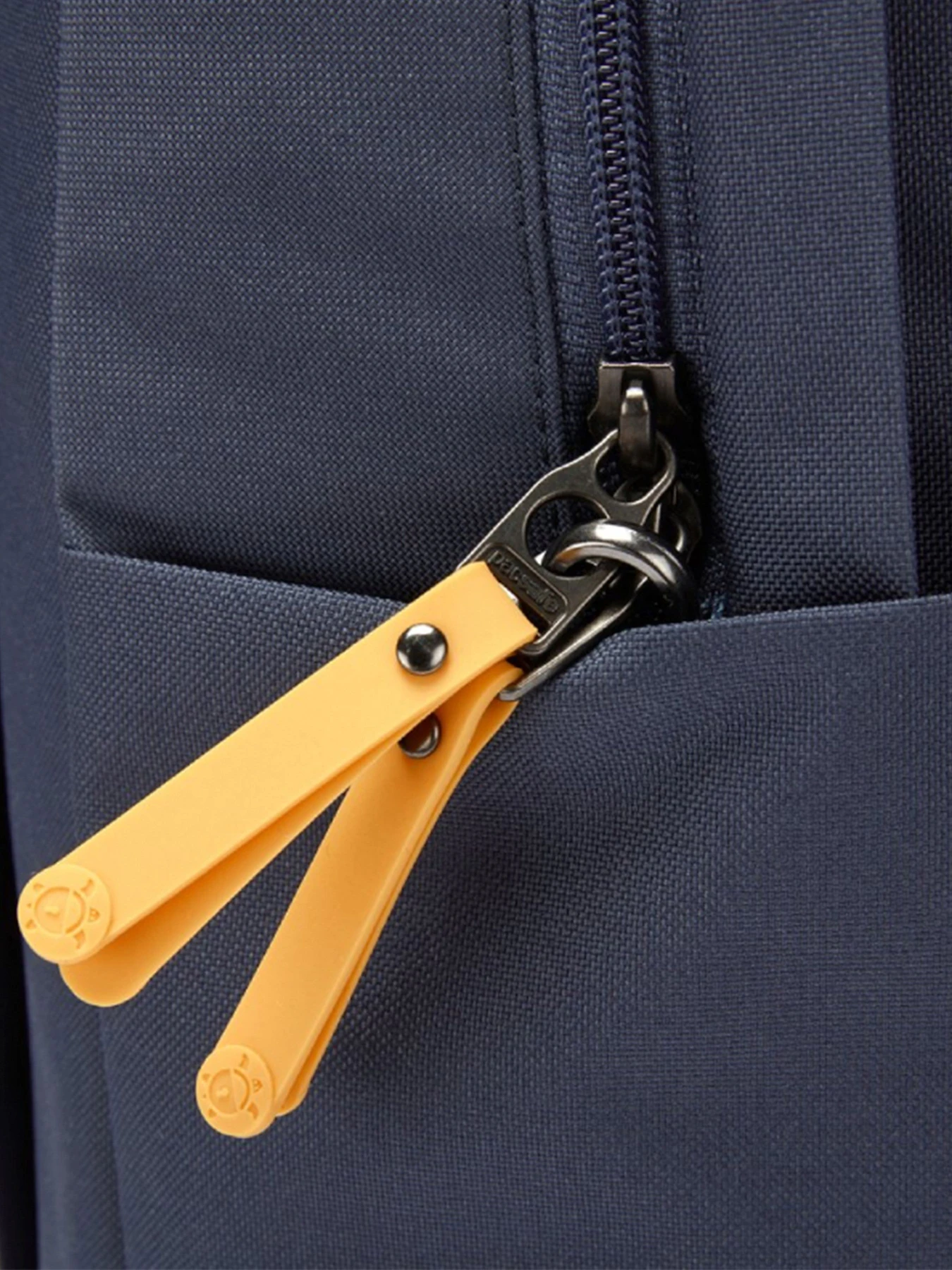 Рюкзаки Pacsafe GO 25L backpack модель 35115651 Рюкзаки Pacsafe GO 25L backpack модель 35115651 Фото