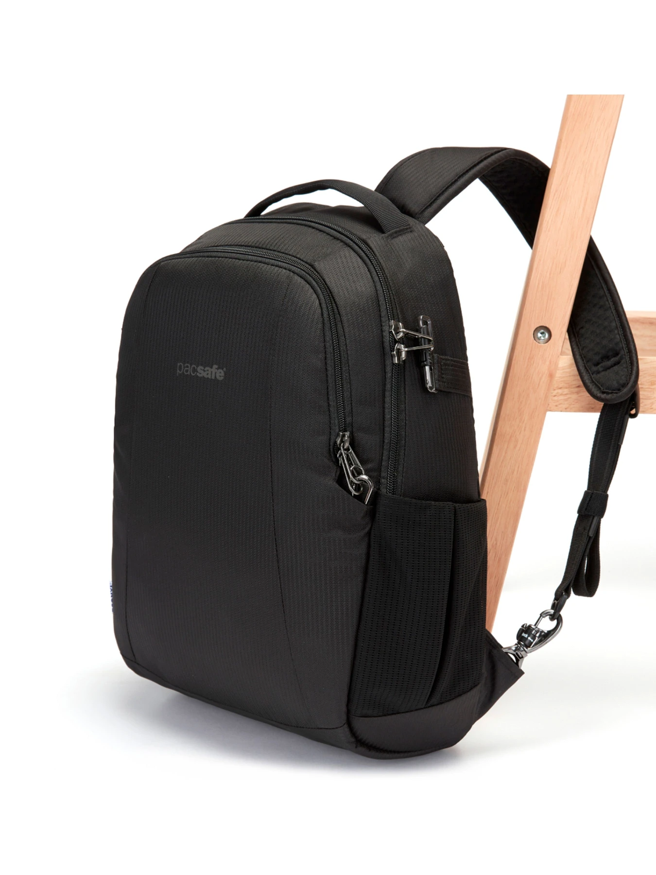 Рюкзаки Pacsafe Metrosafe LS350 модель 40120138 Рюкзаки Pacsafe Metrosafe LS350 модель 40120138 Фото