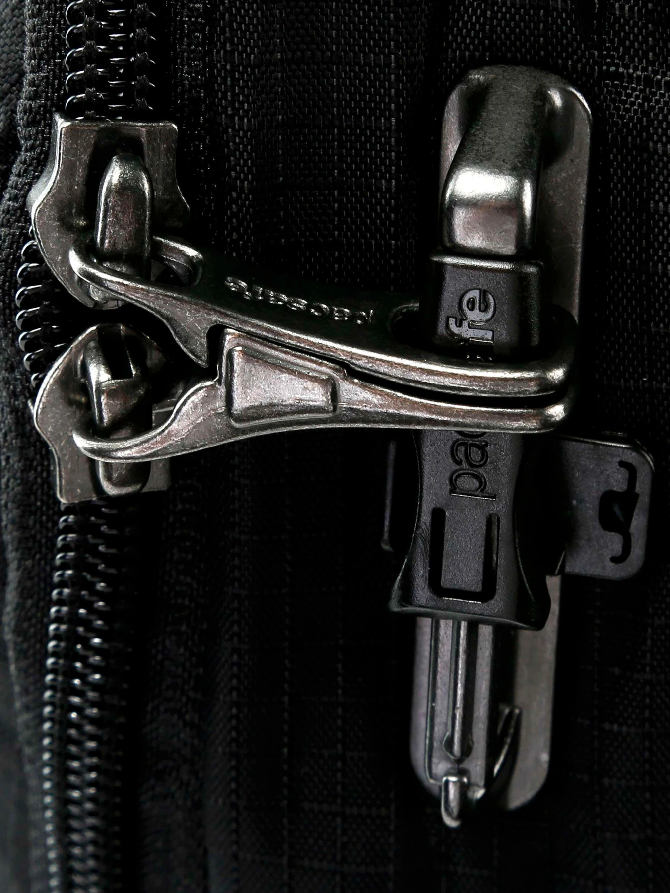 Рюкзаки Pacsafe Vibe модель 60303130 Фото
