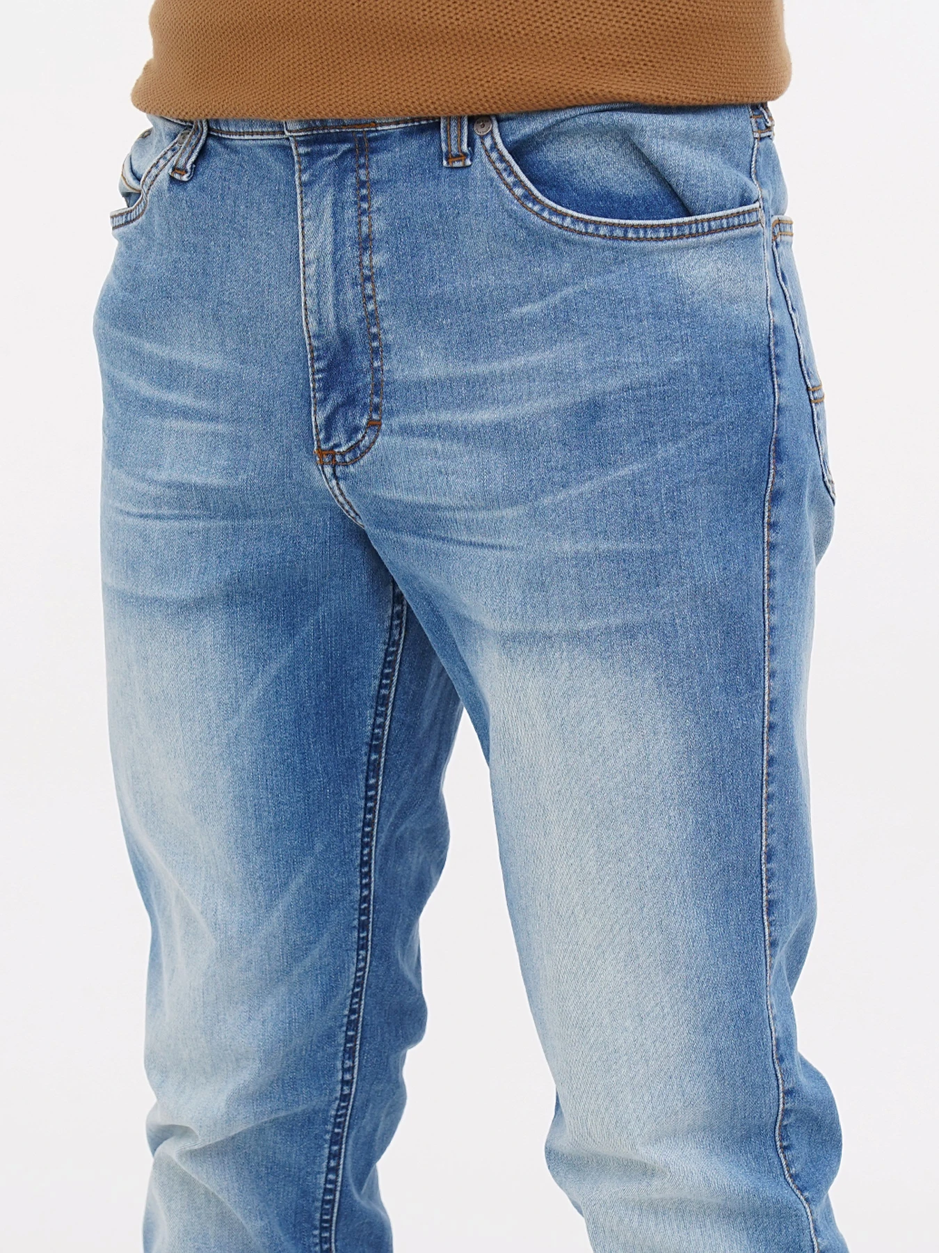 Джинсы Mustang Jeans Oregon Slim K модель 5005229 Джинсы Mustang Jeans Oregon Slim K модель 5005229 Фото
