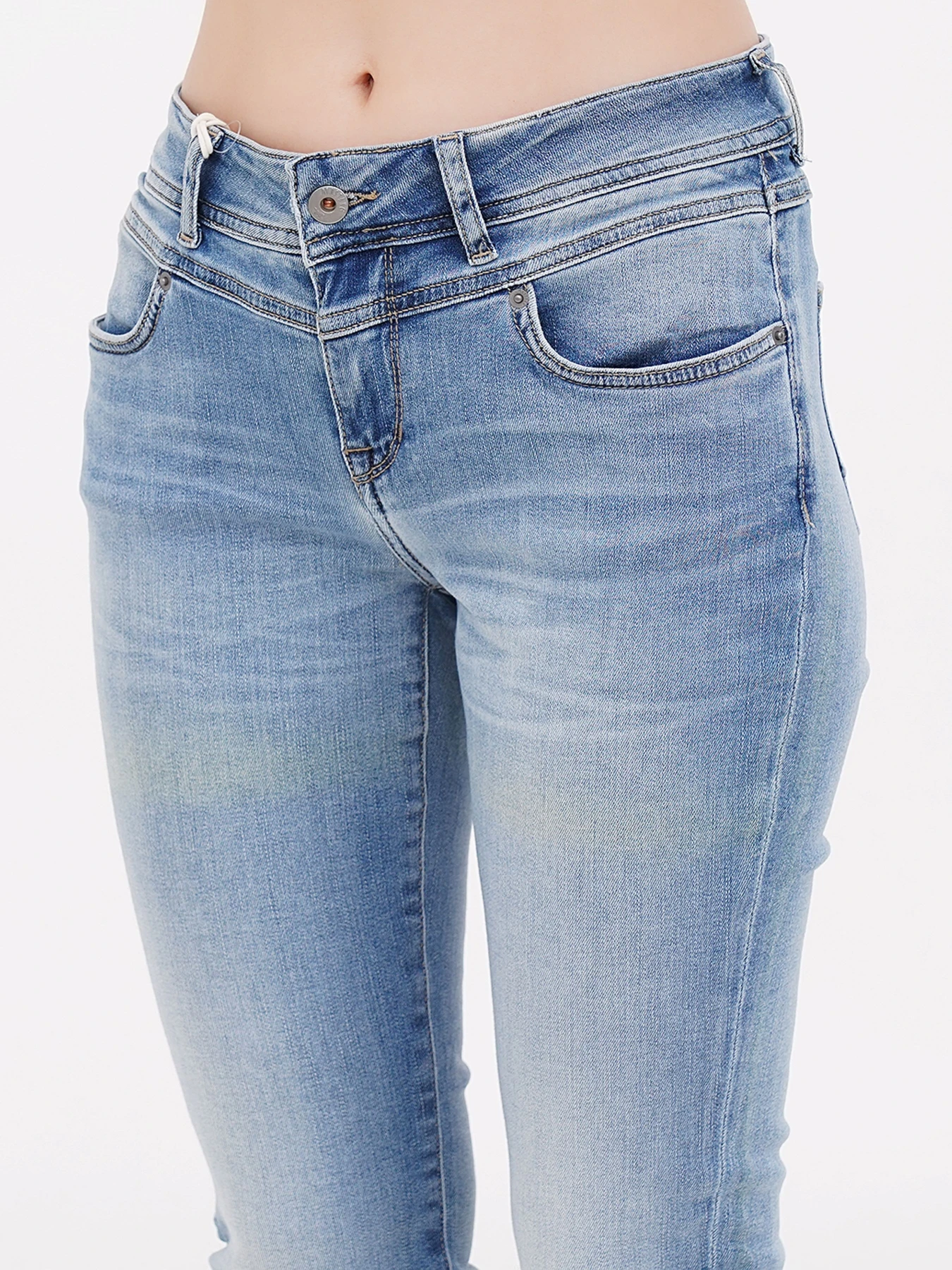 Джинсы Mustang Jeans модель 1010914 Фото