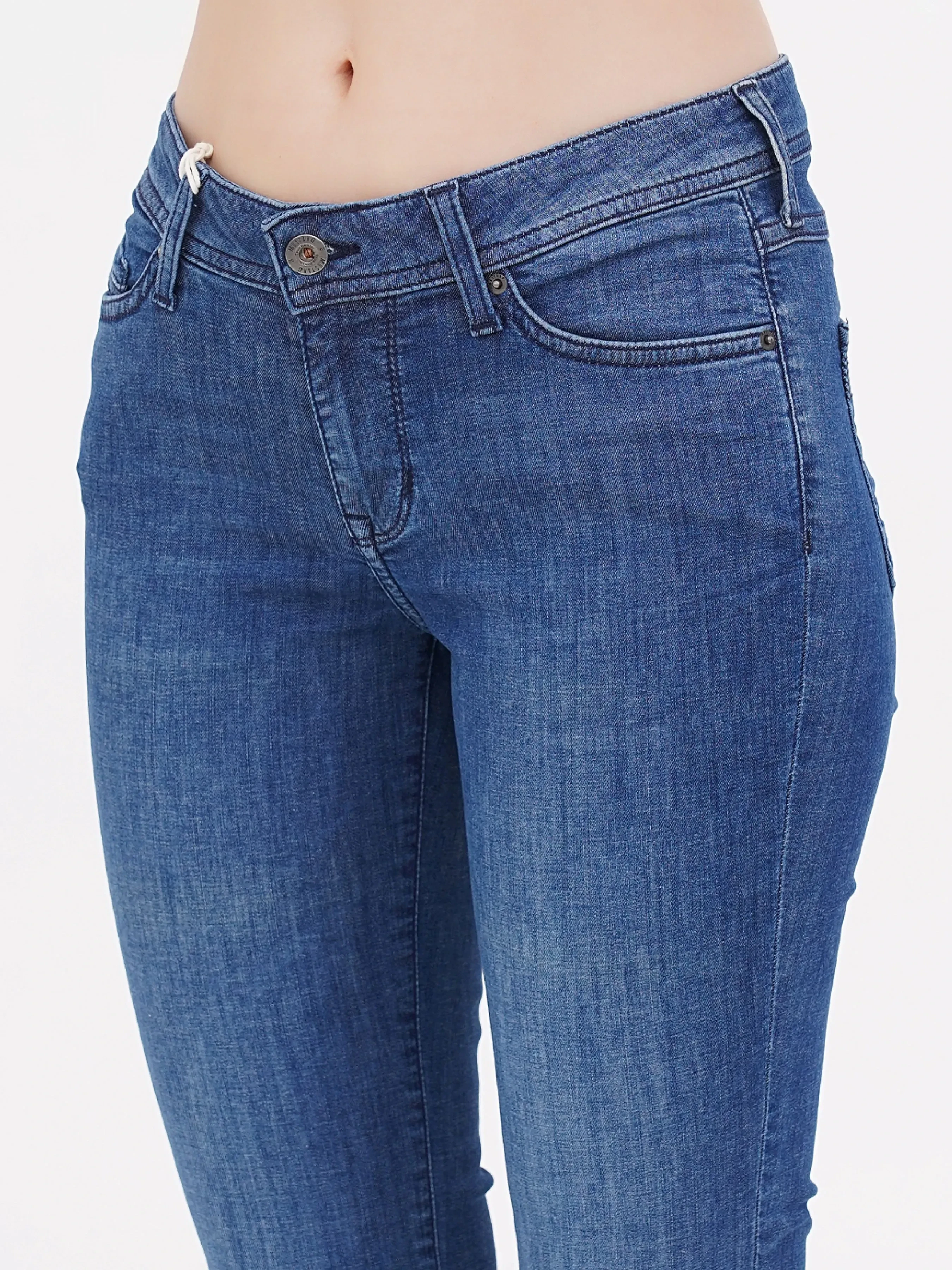Бавовняні Жіночі Завужені джинси Mustang Jeans фото 3