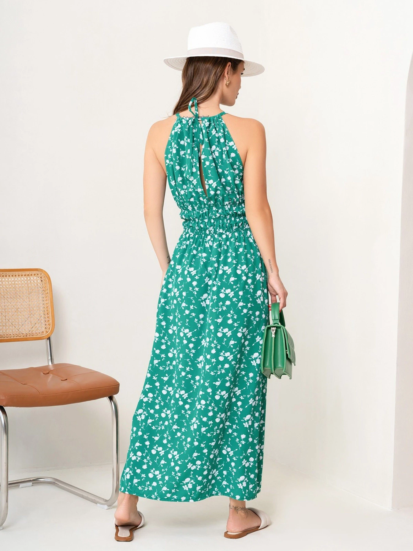 Сукні ISSA Plus модель 14069_green Сукні ISSA Plus модель 14069_green Фото