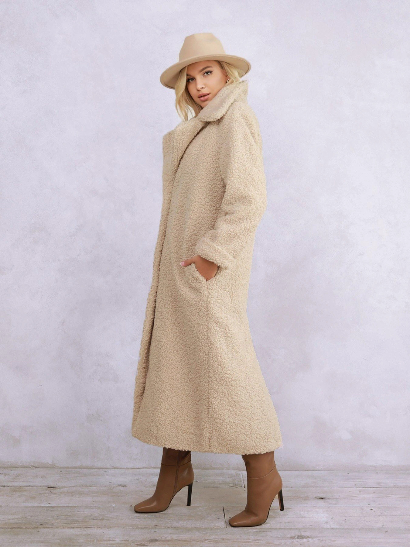 Куртки та дублянки ISSA Plus модель 12287_beige Куртки та дублянки ISSA Plus модель 12287_beige Фото