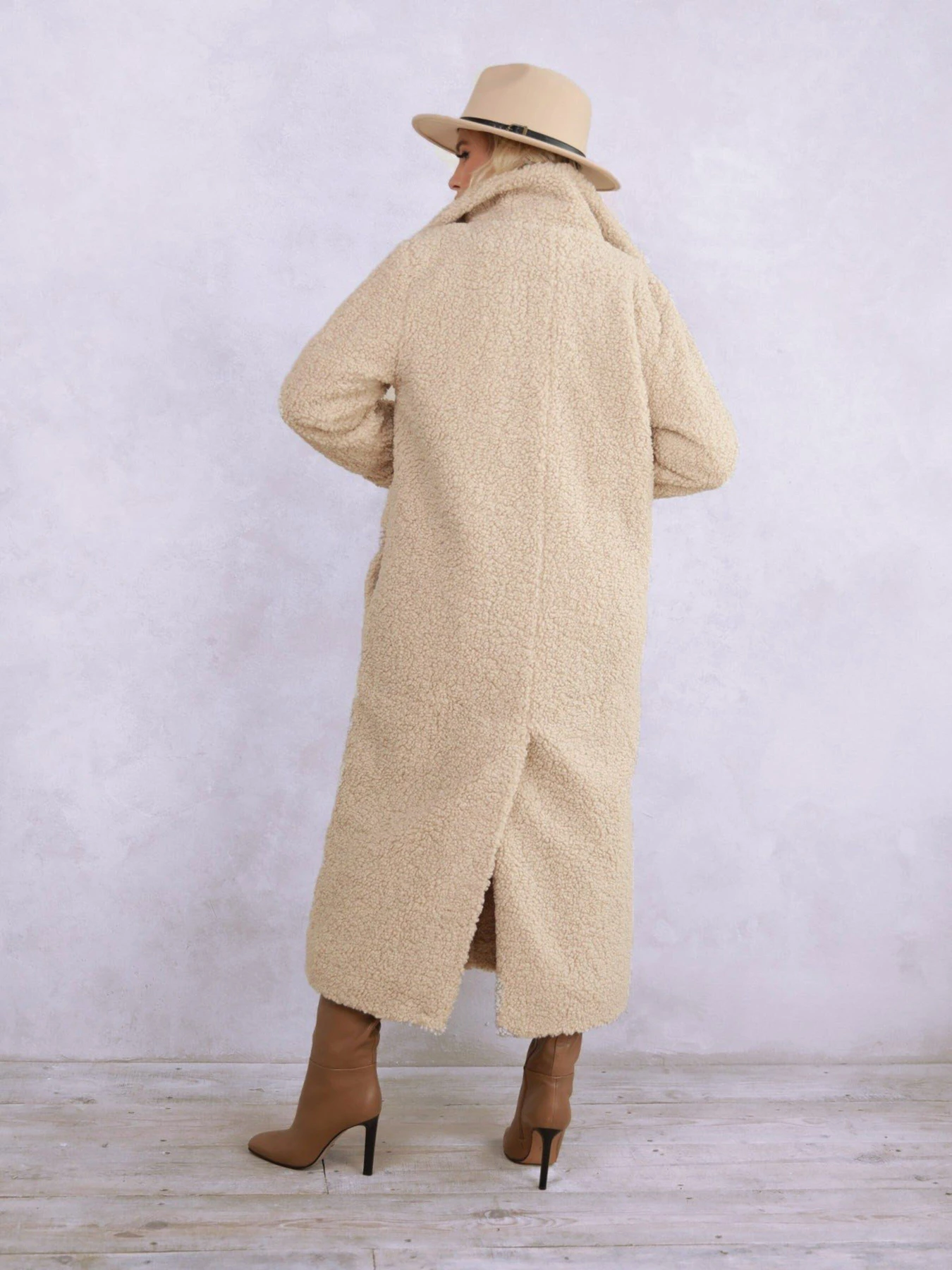 Куртки та дублянки ISSA Plus модель 12287_beige Куртки та дублянки ISSA Plus модель 12287_beige Фото