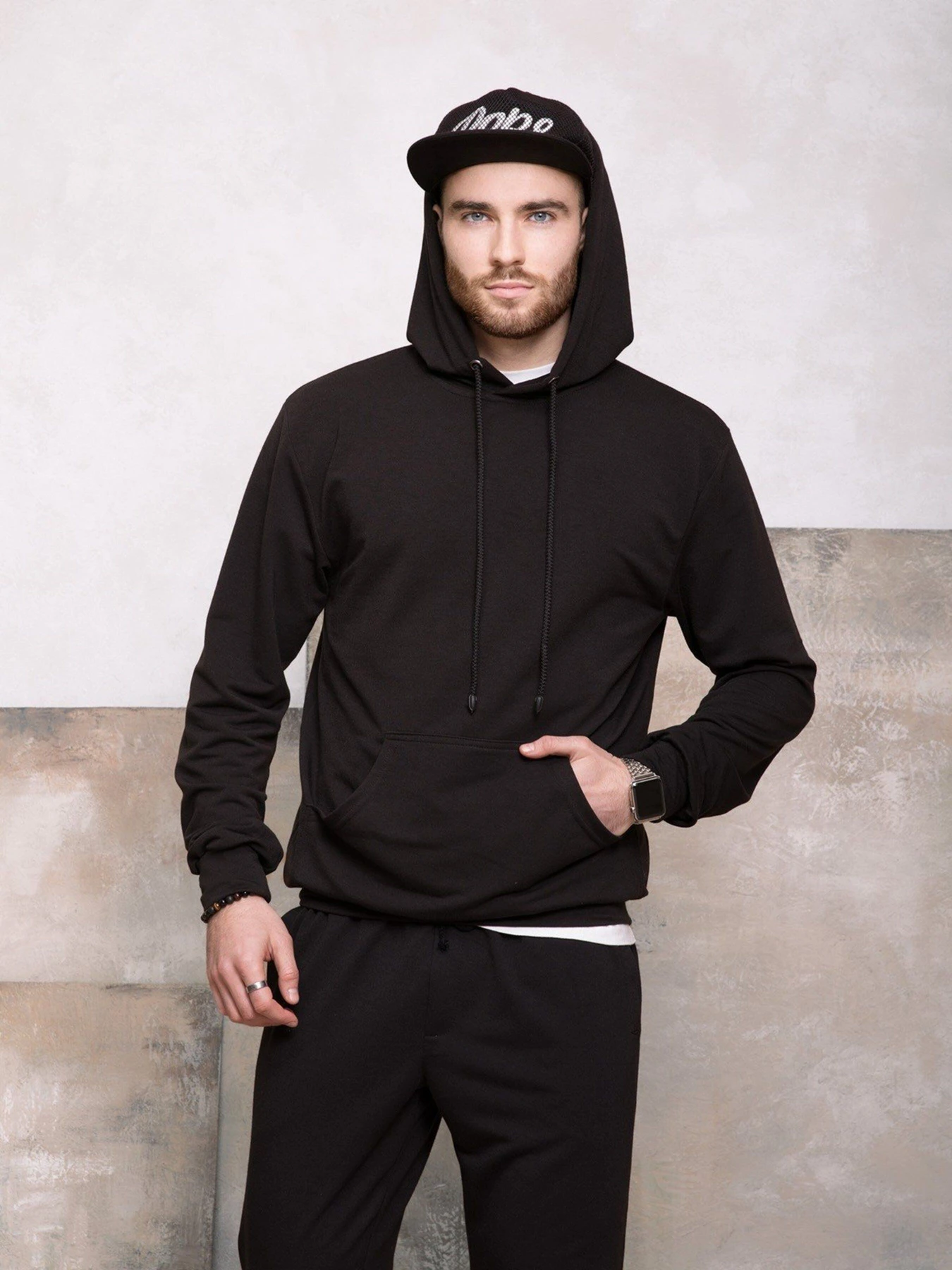 Худи и свитшоты ISSA Plus модель GN-417_black Худи и свитшоты ISSA Plus модель GN-417_black Фото