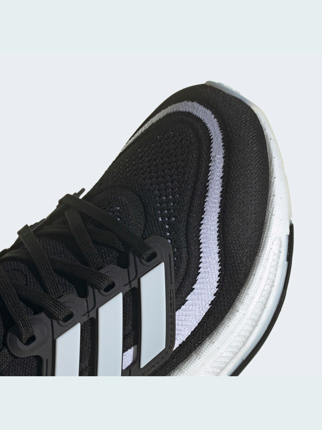 Кроссовки Adidas Ultraboost модель HQ6345 Фото