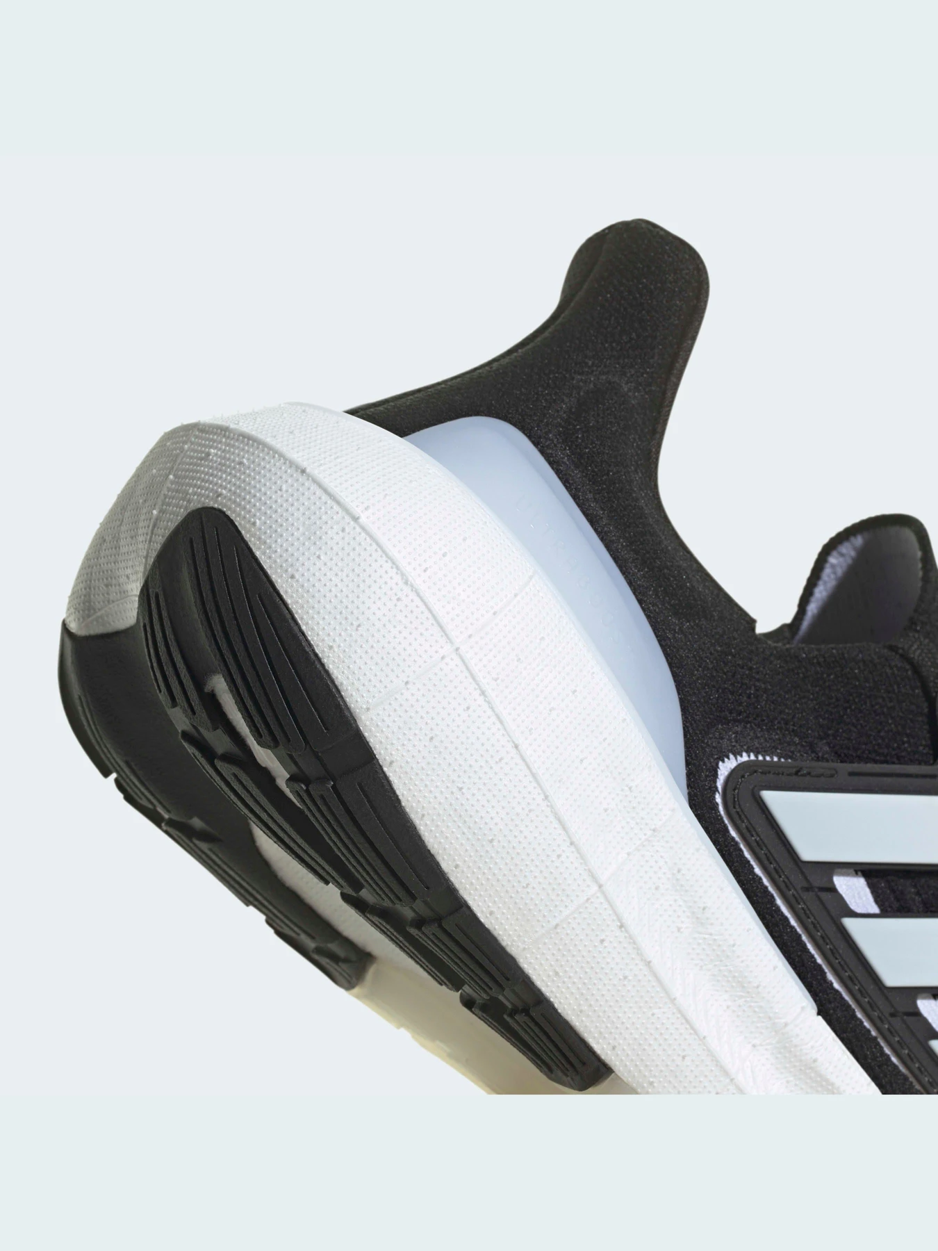 Кроссовки Adidas Ultraboost модель HQ6345 Фото