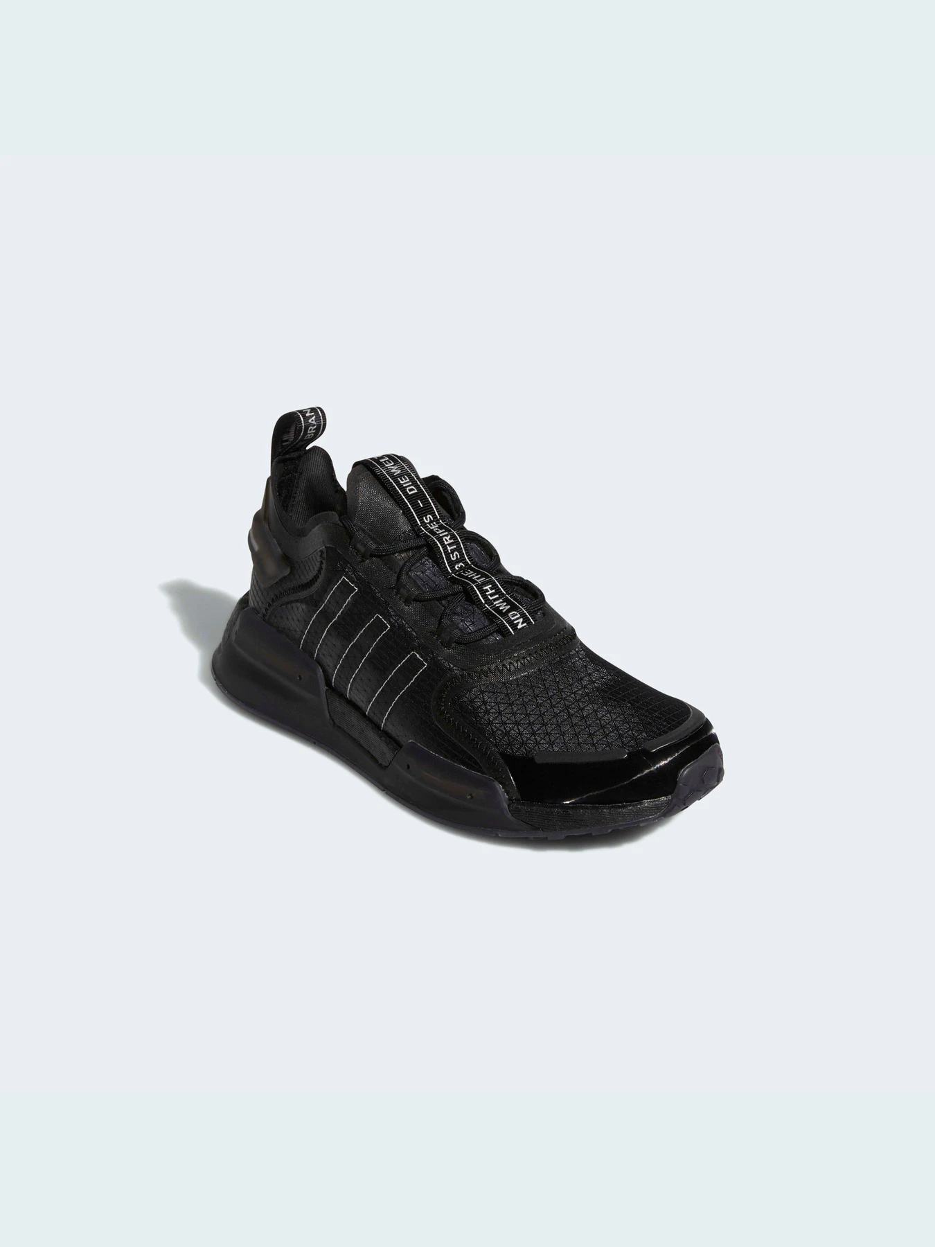 Кроссовки Adidas NMD модель GW5657 Кроссовки Adidas NMD модель GW5657 Фото