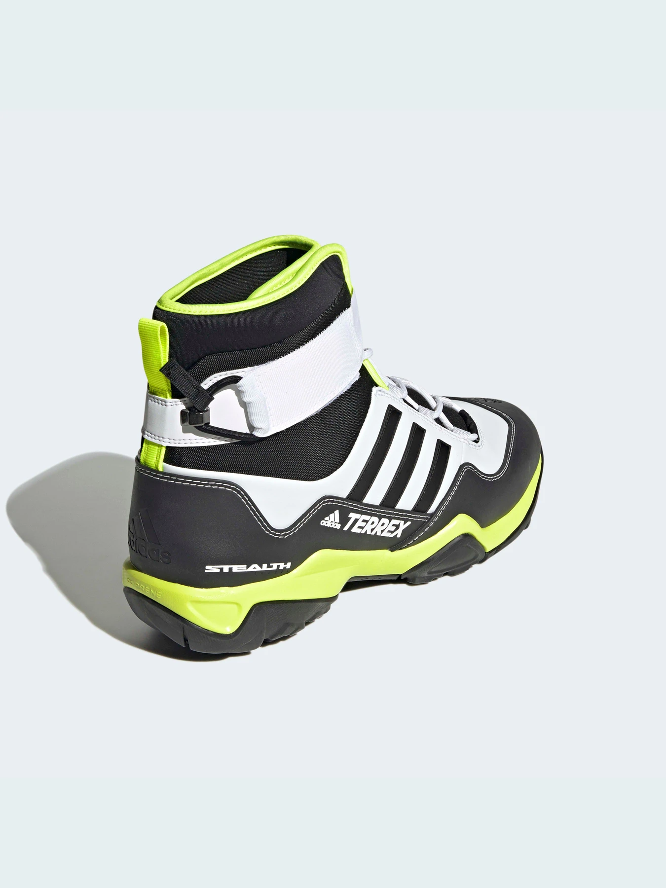 Ботинки и сапоги Adidas модель FX3955 Ботинки и сапоги Adidas модель FX3955 Фото