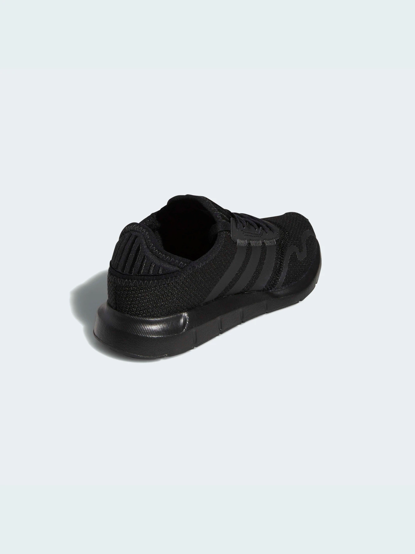 Кроссовки Adidas Swift модель FY2153 Кроссовки Adidas Swift модель FY2153 Фото