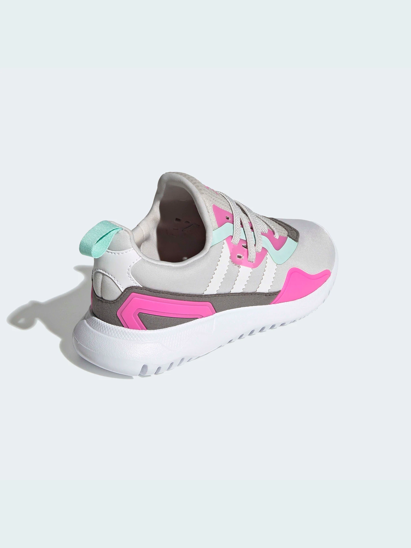 Кроссовки Adidas модель FX5324 Кроссовки Adidas модель FX5324 Фото