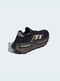 Кросівки Adidas NMD модель GW5652 Фото
