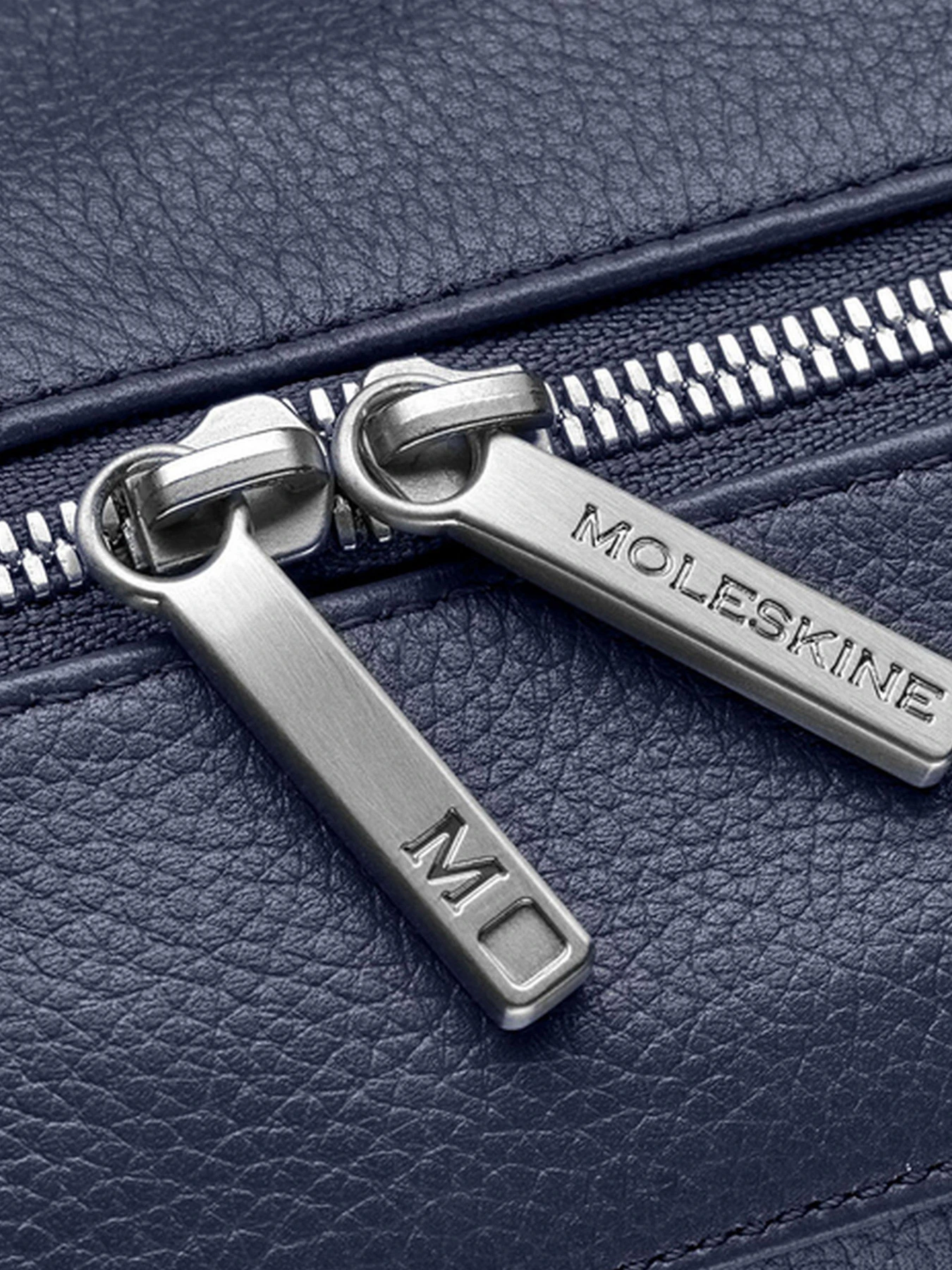 Рюкзаки Moleskine Classic модель ET84BKB20 Рюкзаки Moleskine Classic модель ET84BKB20 Фото