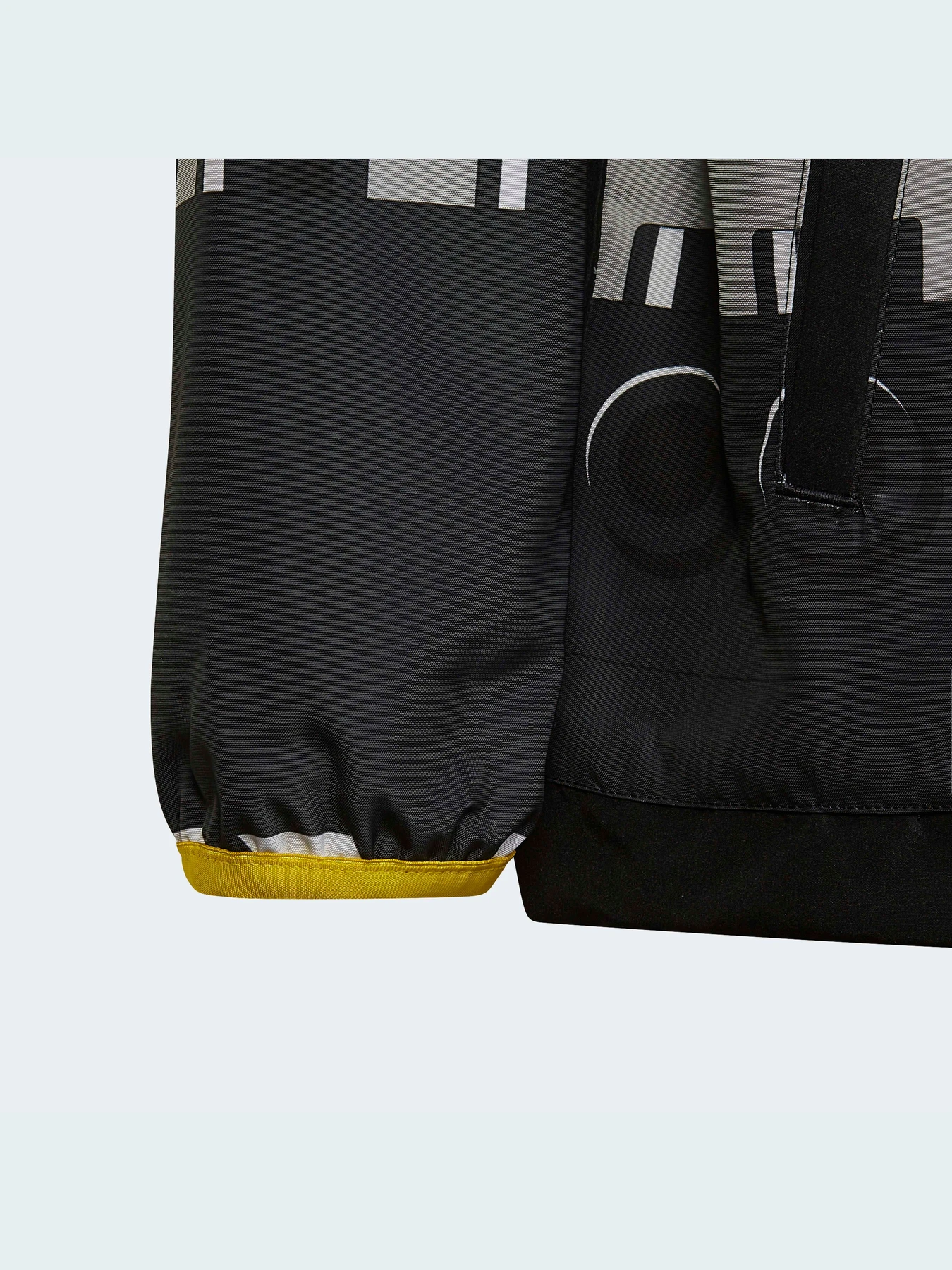 Куртки и дубленки Adidas модель HP0934 Фото