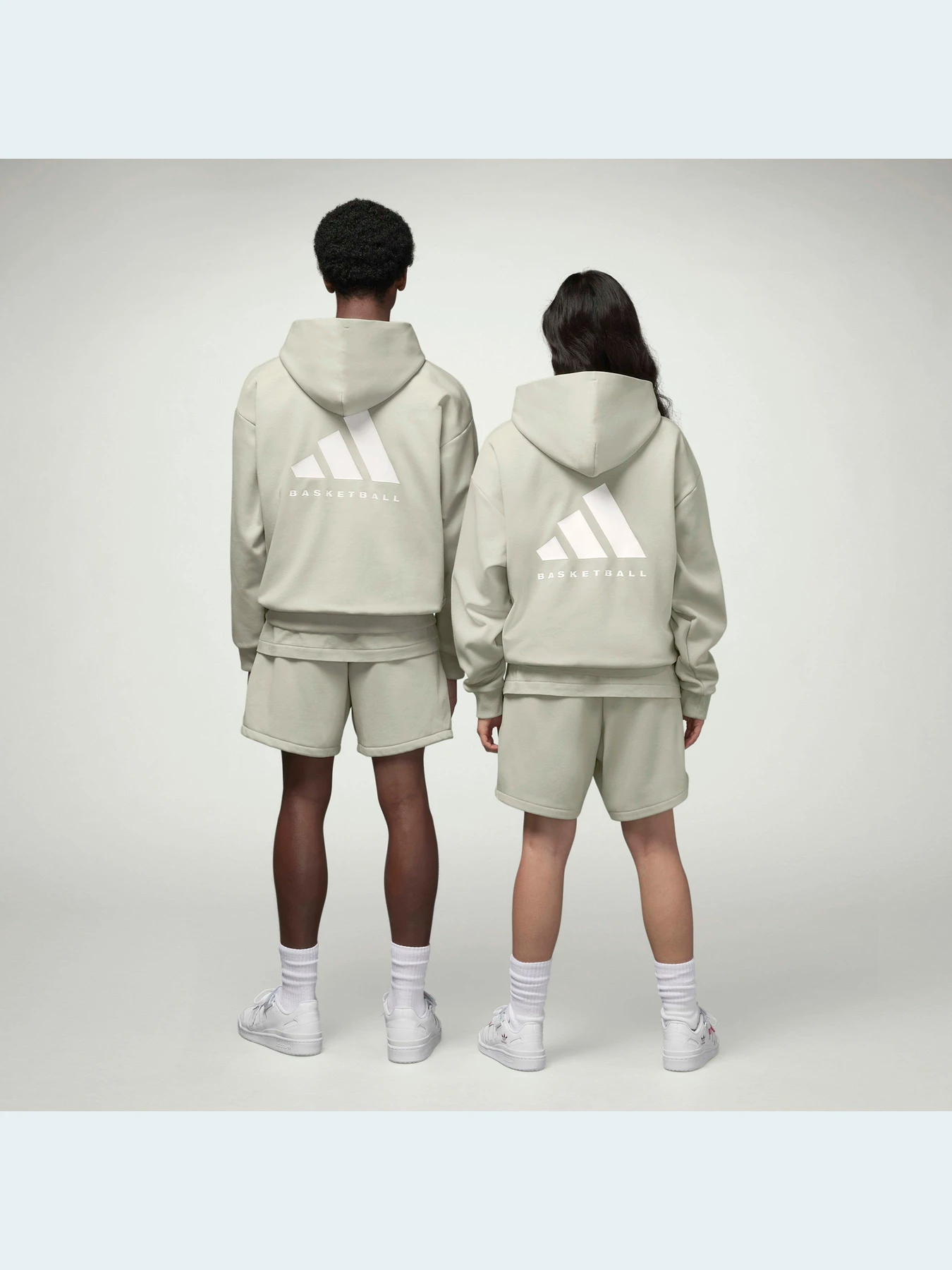 Худі та світшоти Adidas модель IA3437 Худі та світшоти Adidas модель IA3437 Фото