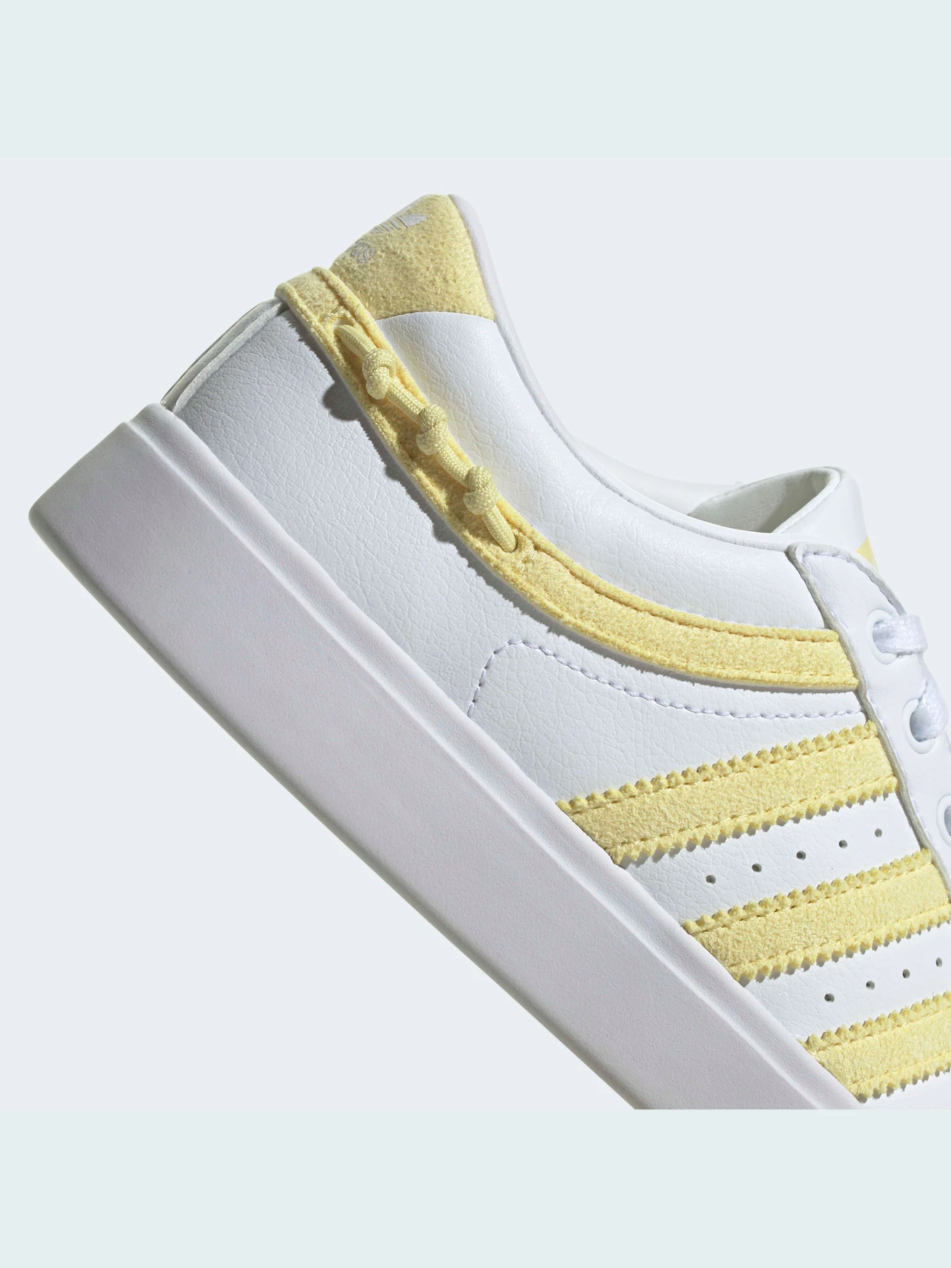 Кроссовки Adidas модель GX8162 Кроссовки Adidas модель GX8162 Фото