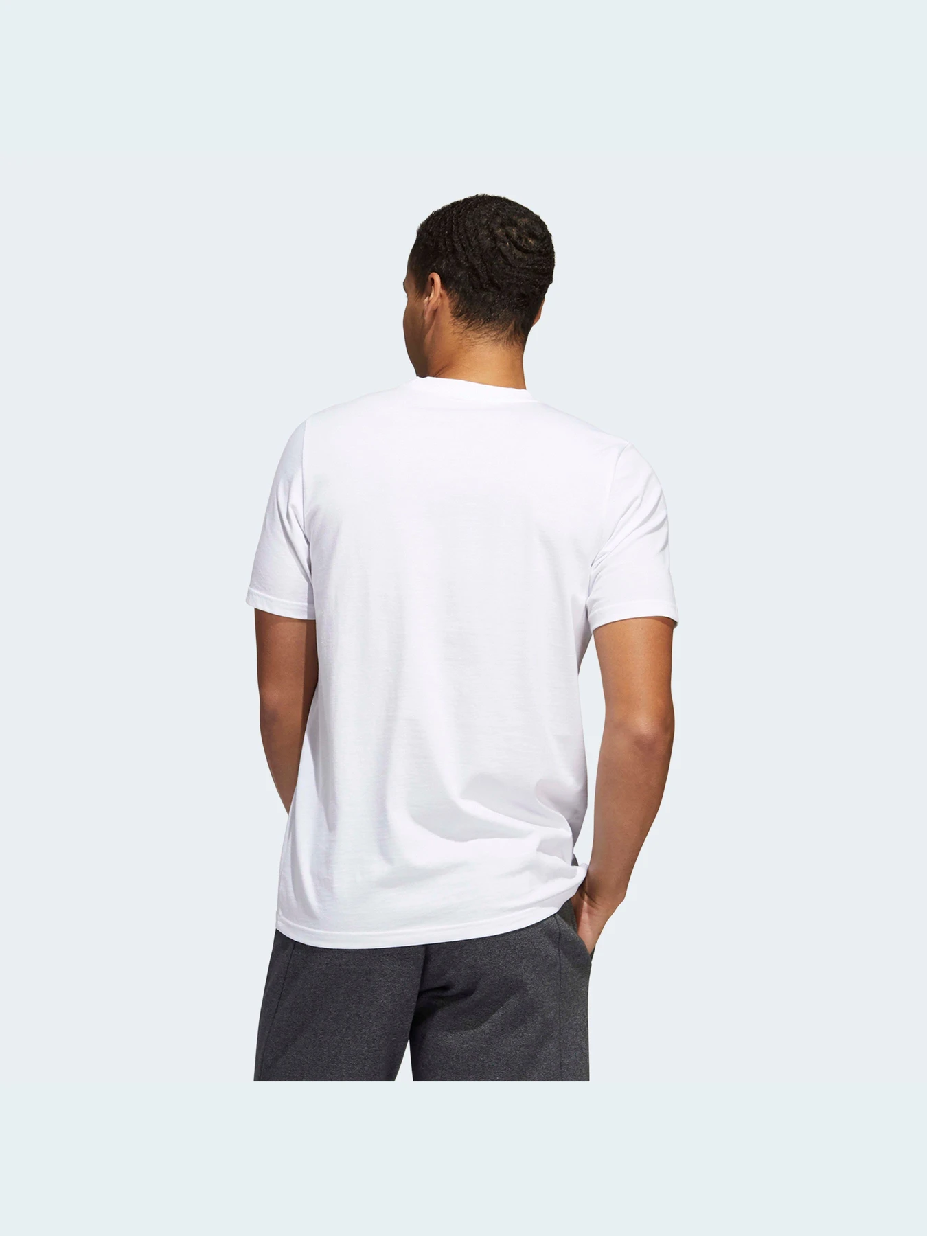 Футболки і поло Adidas Graphics модель HE4817 Футболки і поло Adidas Graphics модель HE4817 Фото