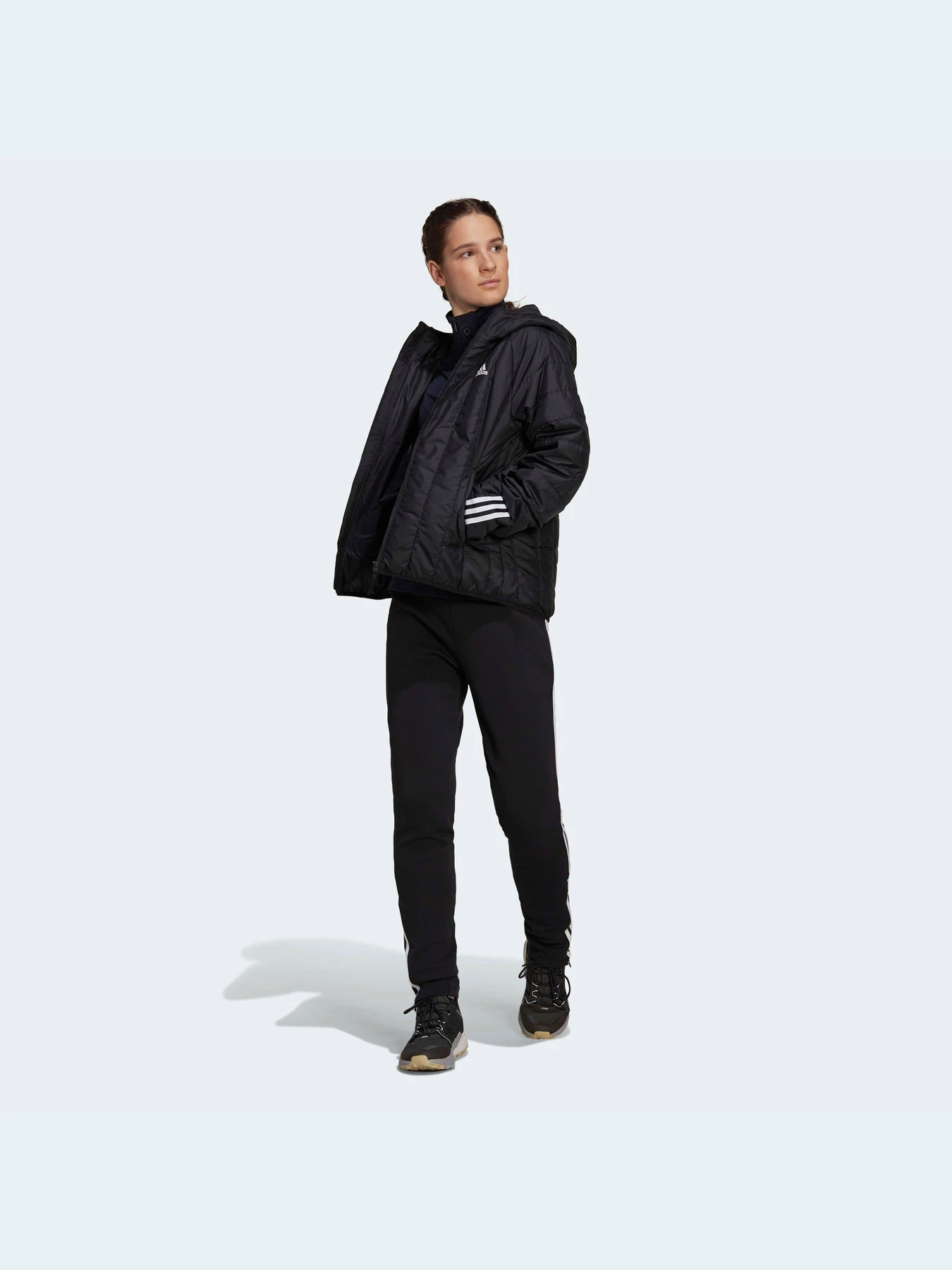 Куртки и дубленки Adidas модель GU3957 Куртки и дубленки Adidas модель GU3957 Фото