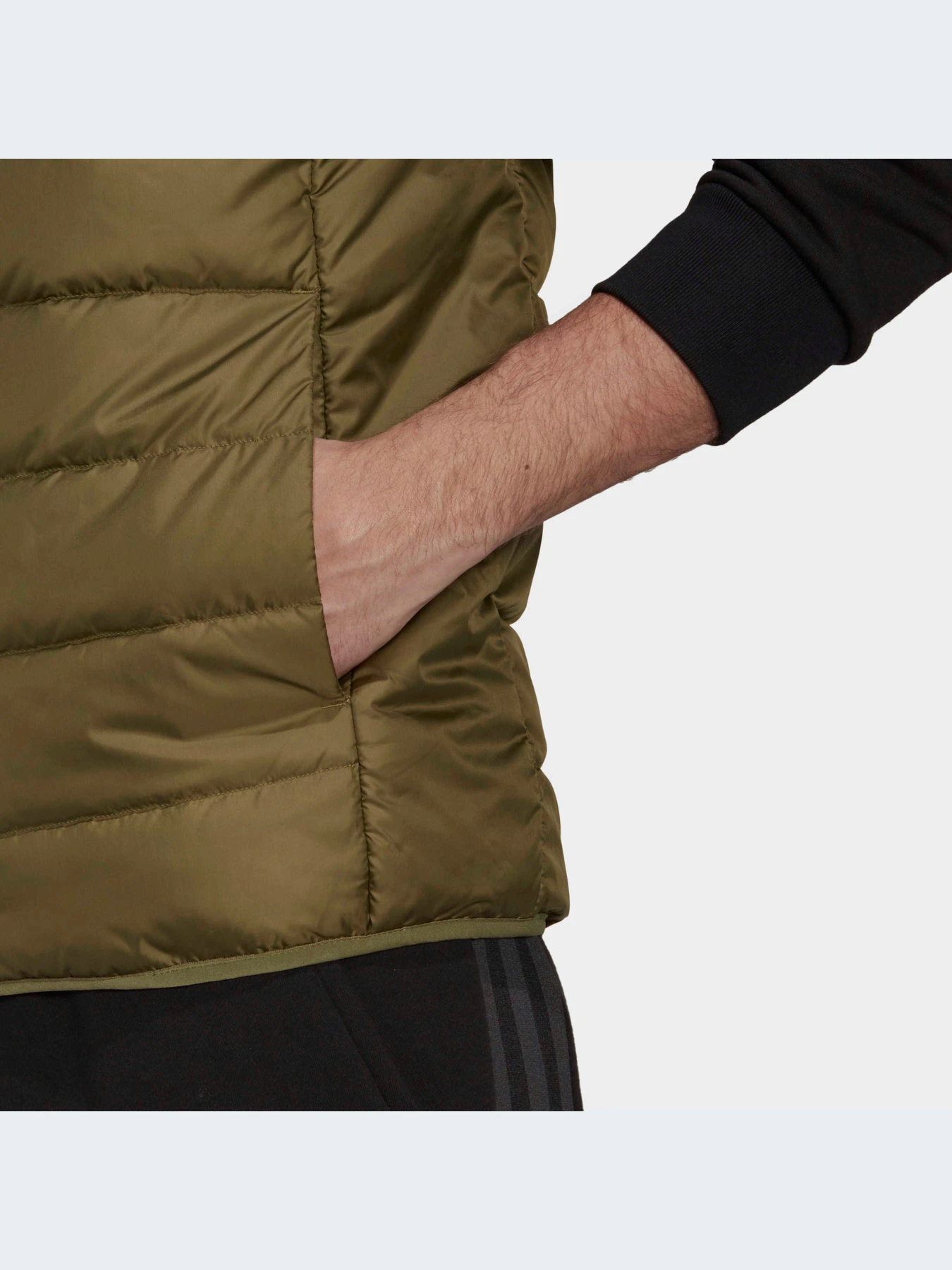 Куртки та дублянки Adidas модель GT9130 Куртки та дублянки Adidas модель GT9130 Фото
