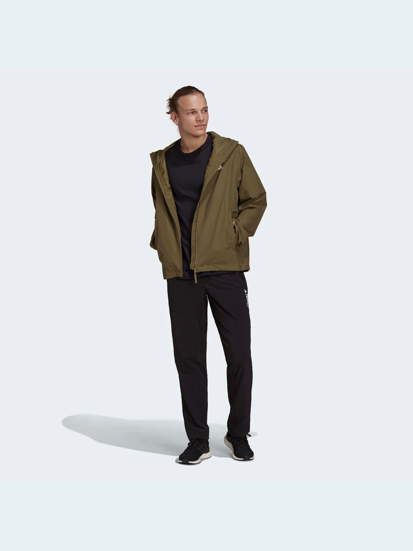 Куртки и дубленки Adidas модель HF9645 Куртки и дубленки Adidas модель HF9645 Фото