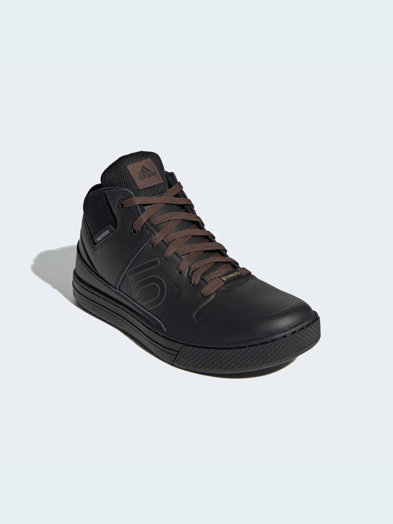 Кроссовки Adidas модель FY9304 Кроссовки Adidas модель FY9304 Фото