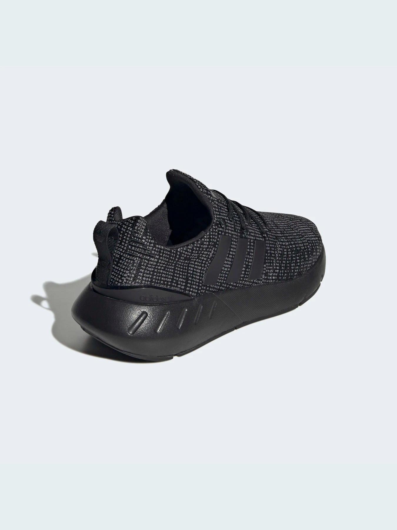 Кроссовки Adidas Swift модель GW8166 Кроссовки Adidas Swift модель GW8166 Фото