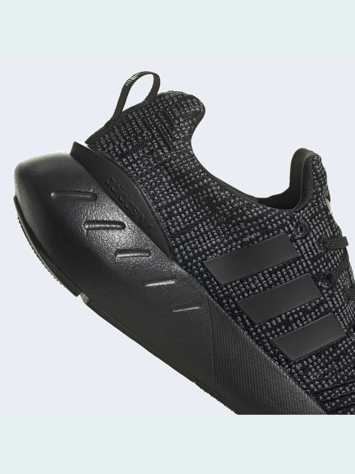 Кроссовки Adidas Swift модель GW8166 Кроссовки Adidas Swift модель GW8166 Фото