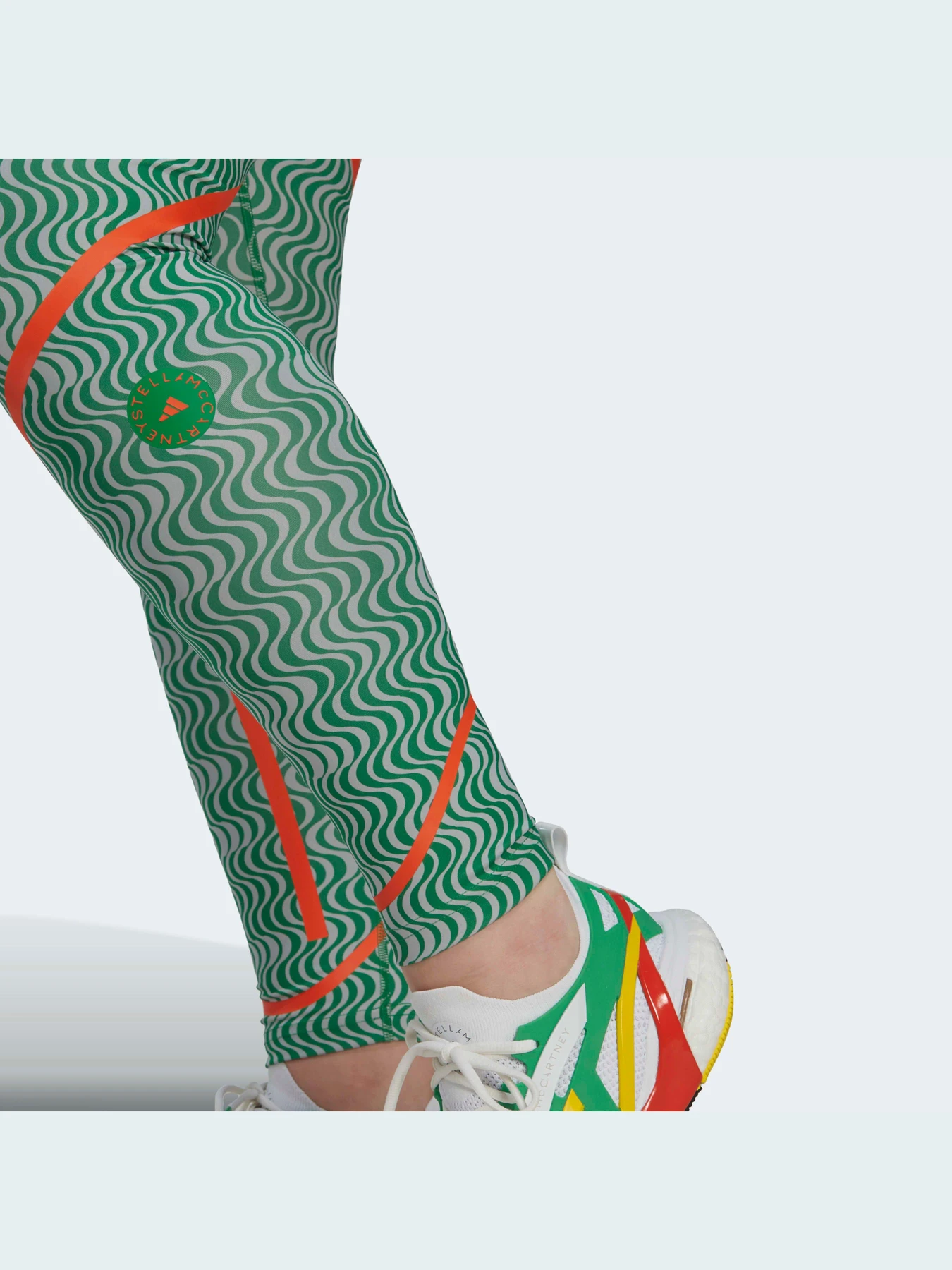 Брюки Adidas модель HI6047 Брюки Adidas модель HI6047 Фото