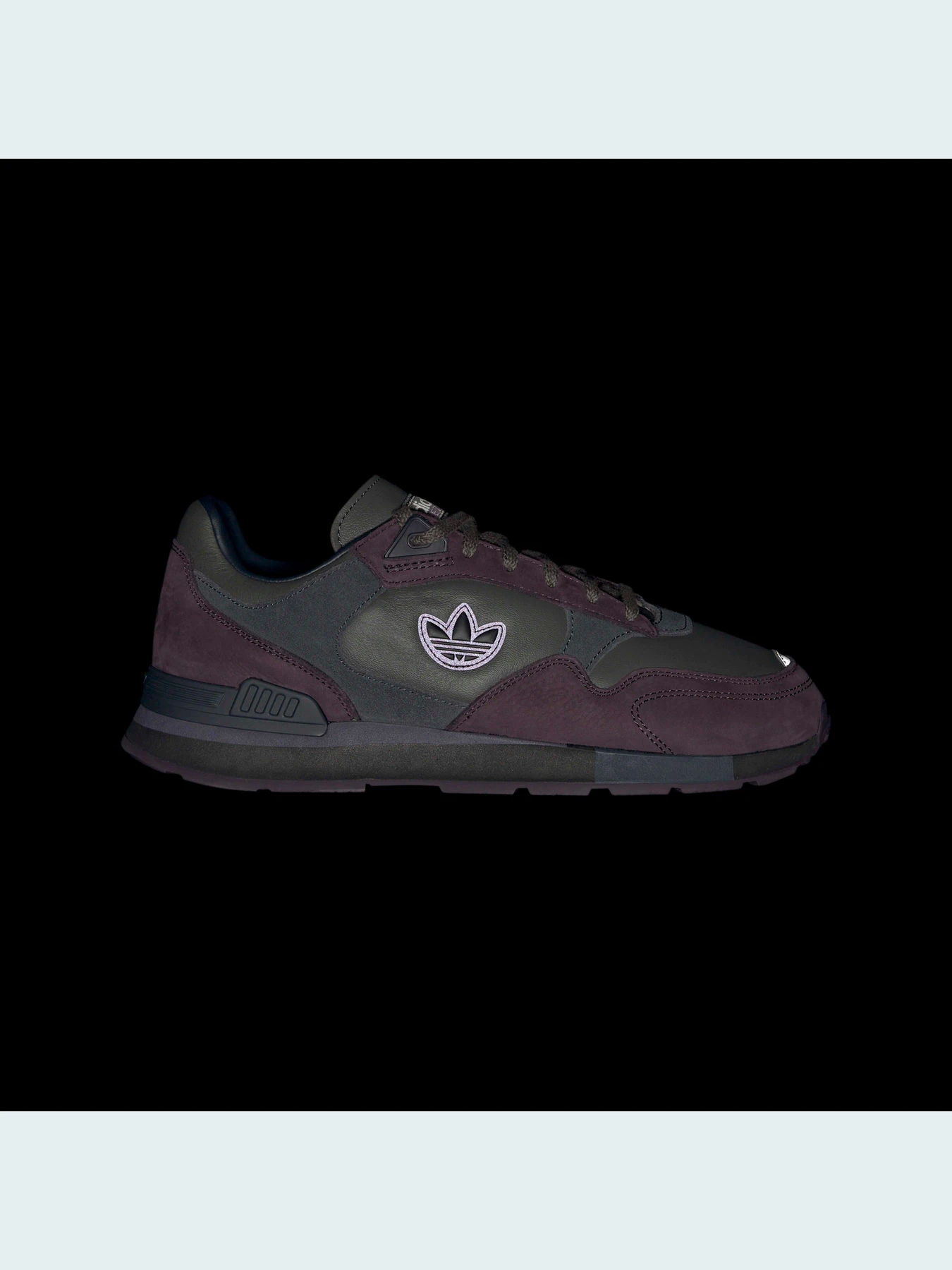 Кроссовки Adidas модель GY2344 Кроссовки Adidas модель GY2344 Фото