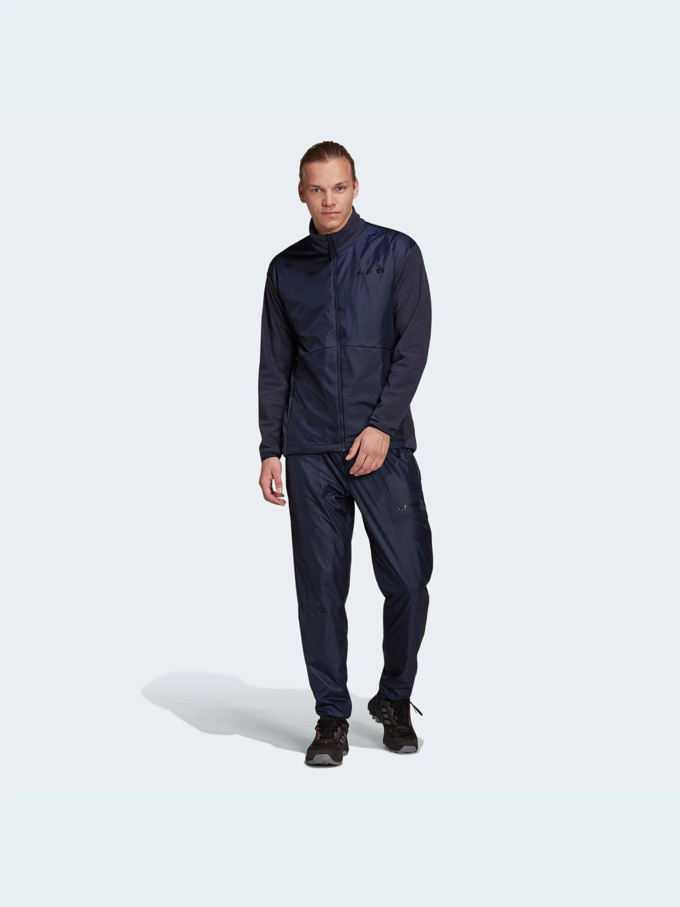 Куртки и дубленки Adidas модель GU6502 Куртки и дубленки Adidas модель GU6502 Фото